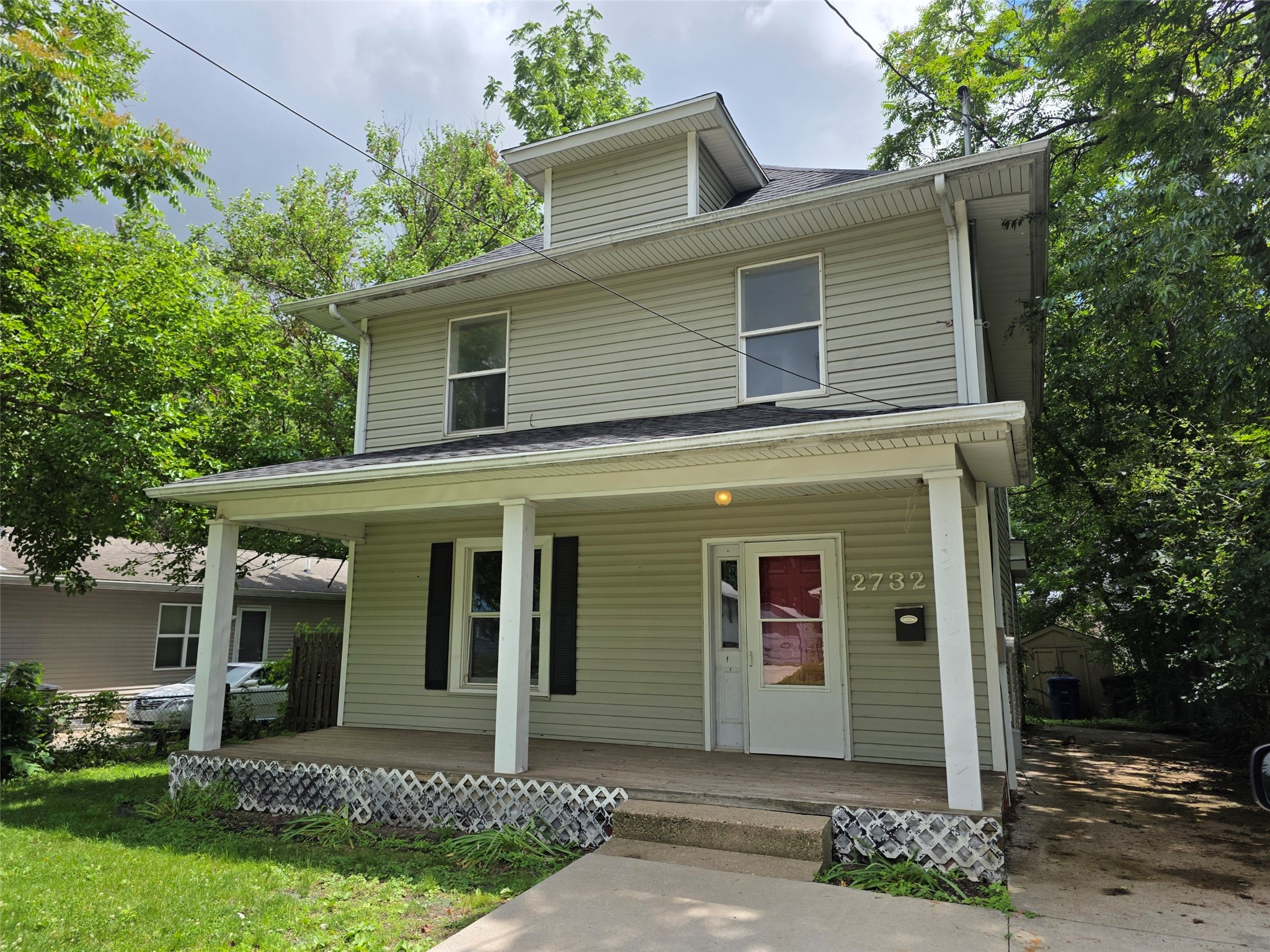 2732 College Avenue Property Photo 1