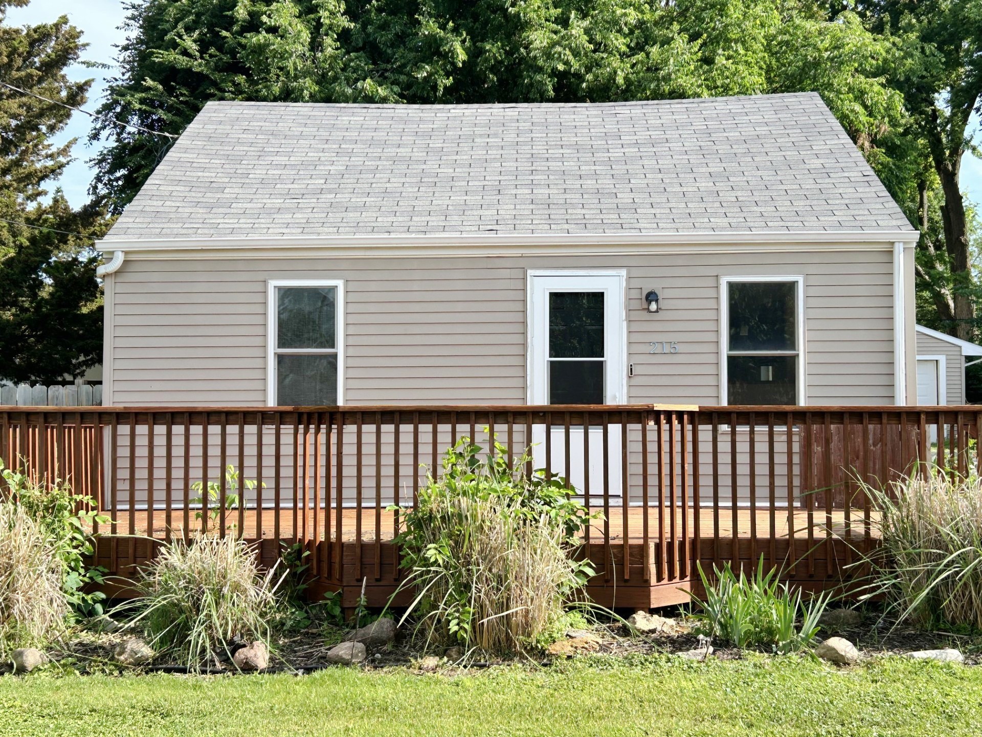 215 Mckinley Avenue Property Photo 2