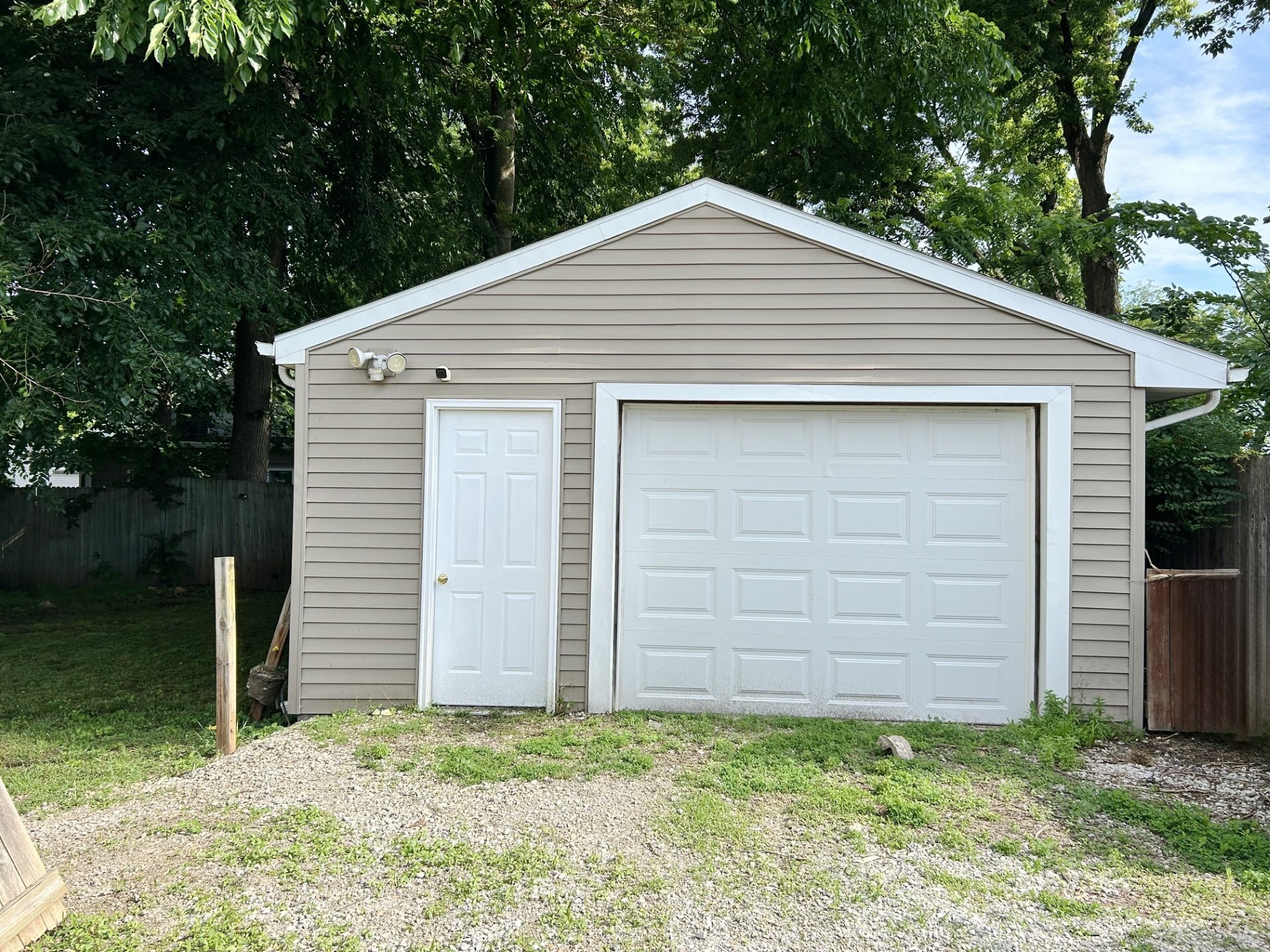 215 Mckinley Avenue Property Photo 8