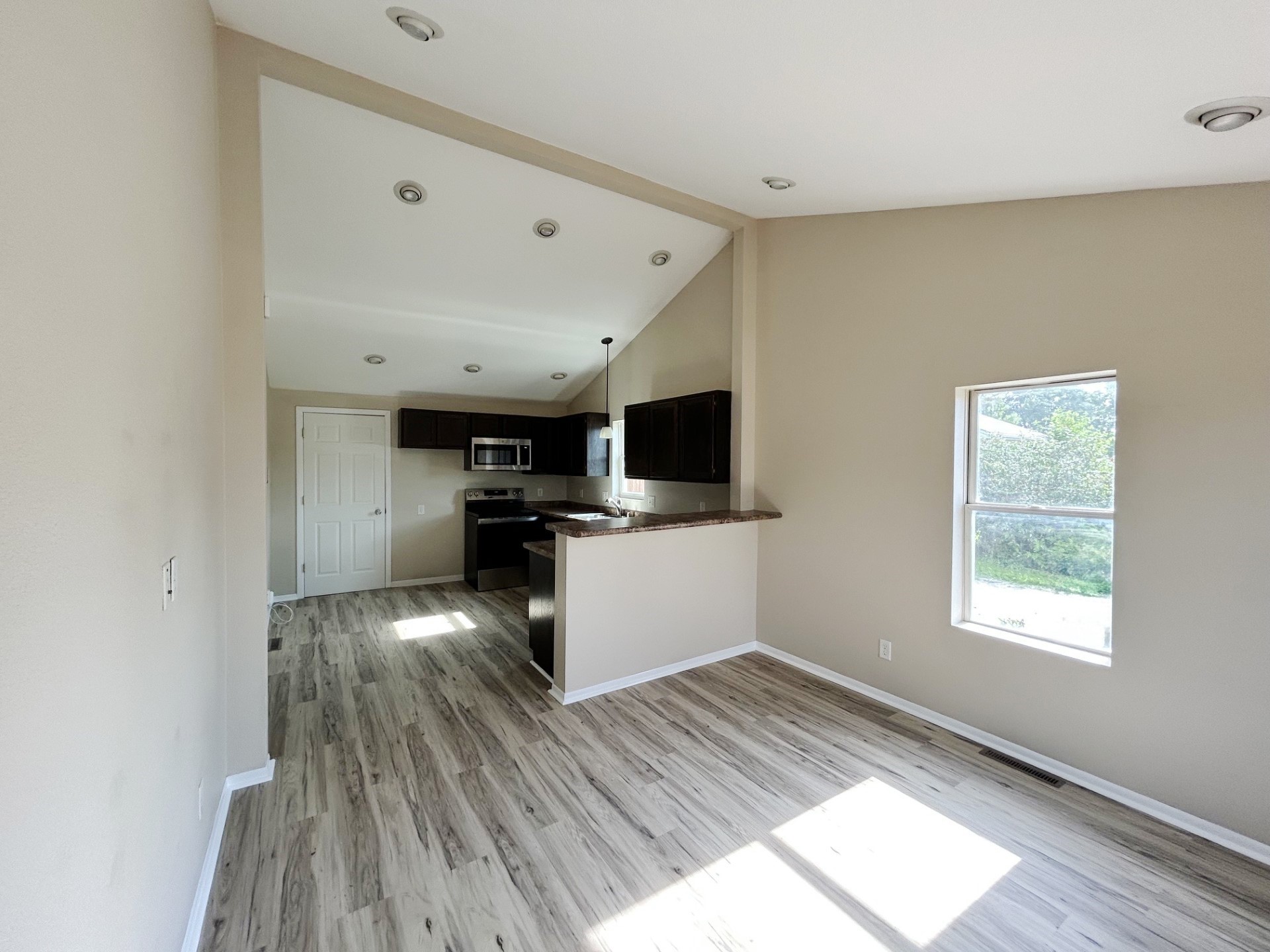 215 Mckinley Avenue Property Photo 11