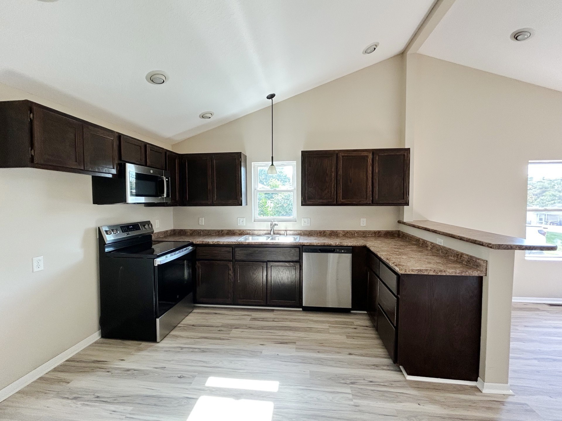 215 Mckinley Avenue Property Photo 15