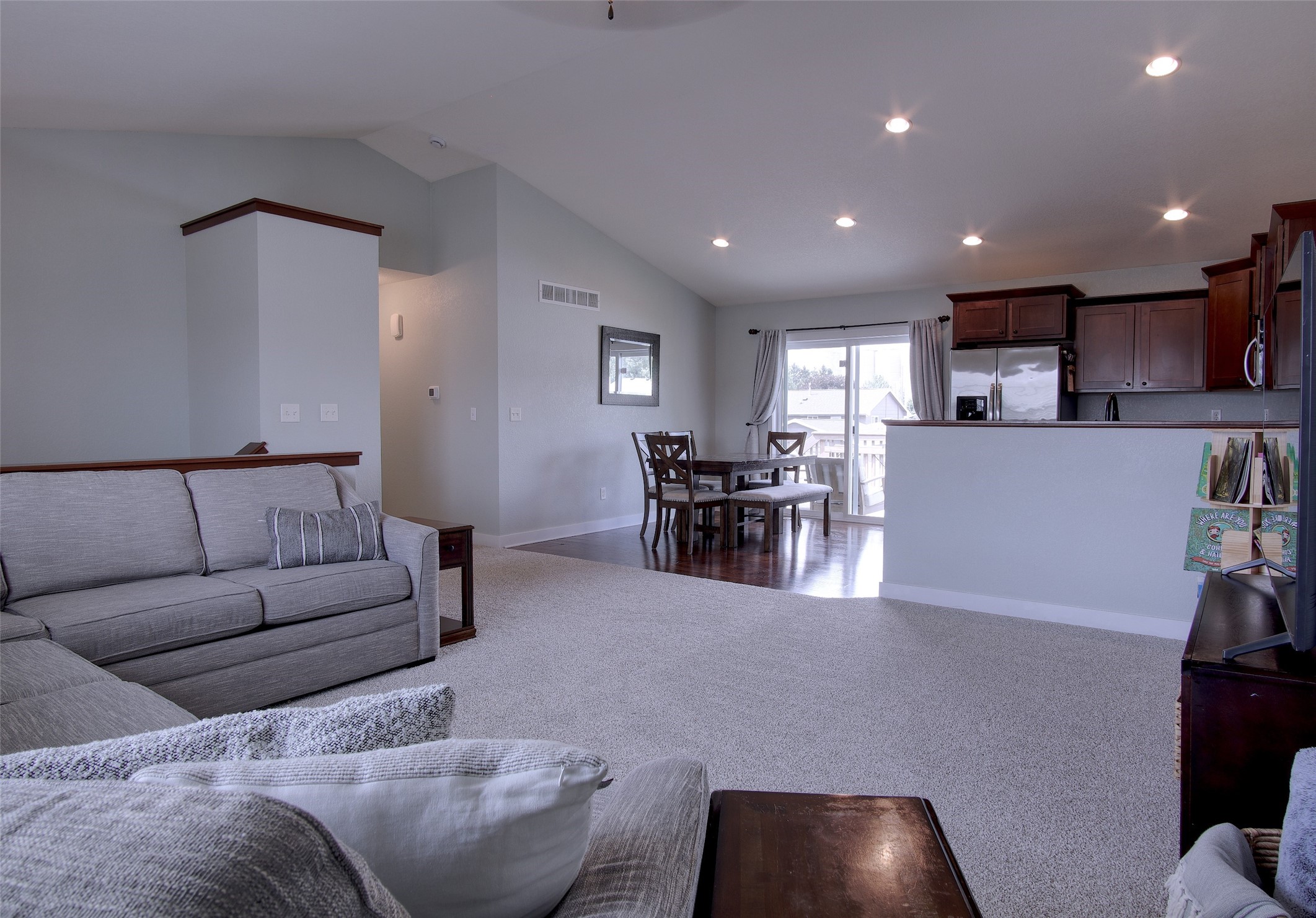 410 3rd Street Se Property Photo 2