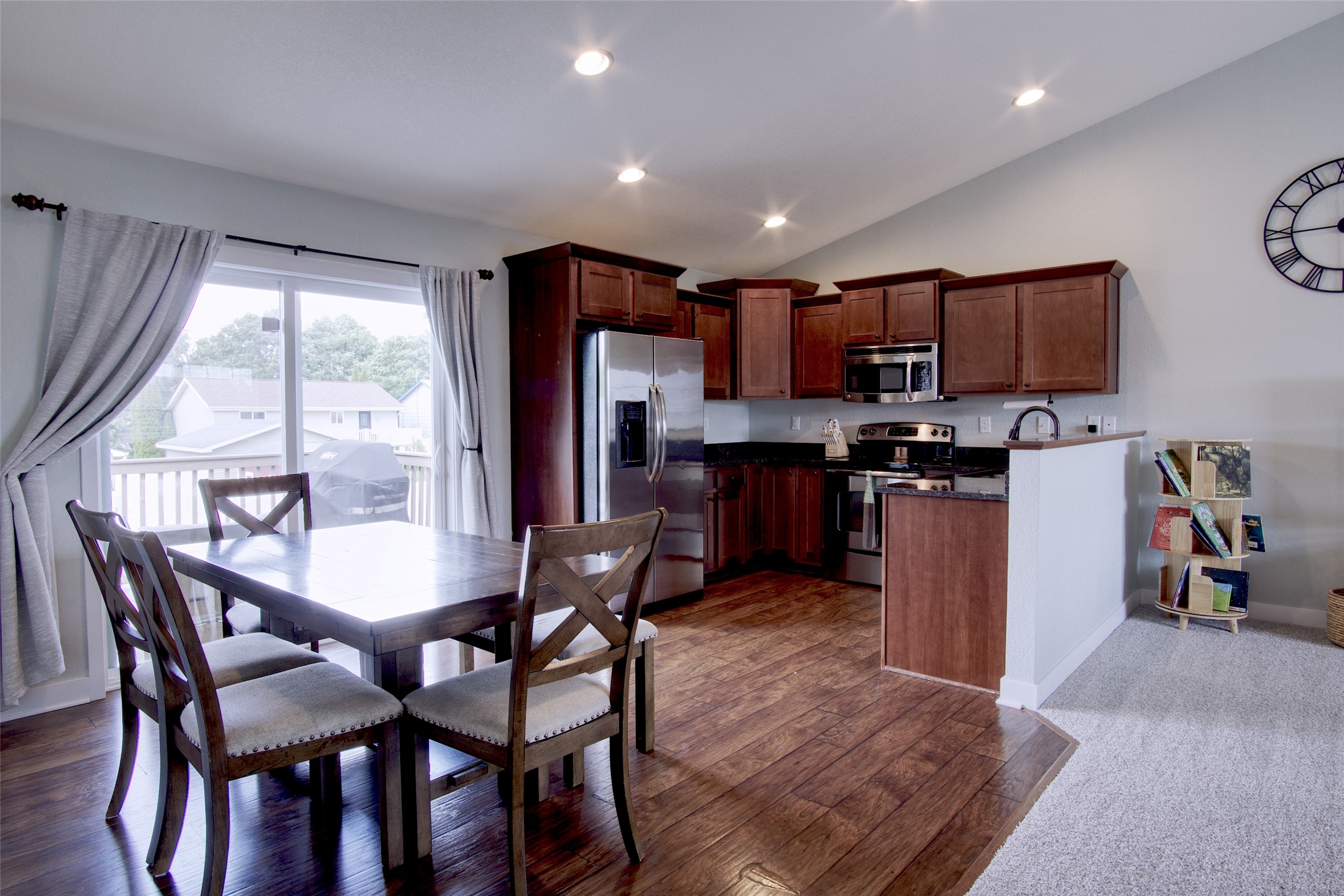 410 3rd Street Se Property Photo 6