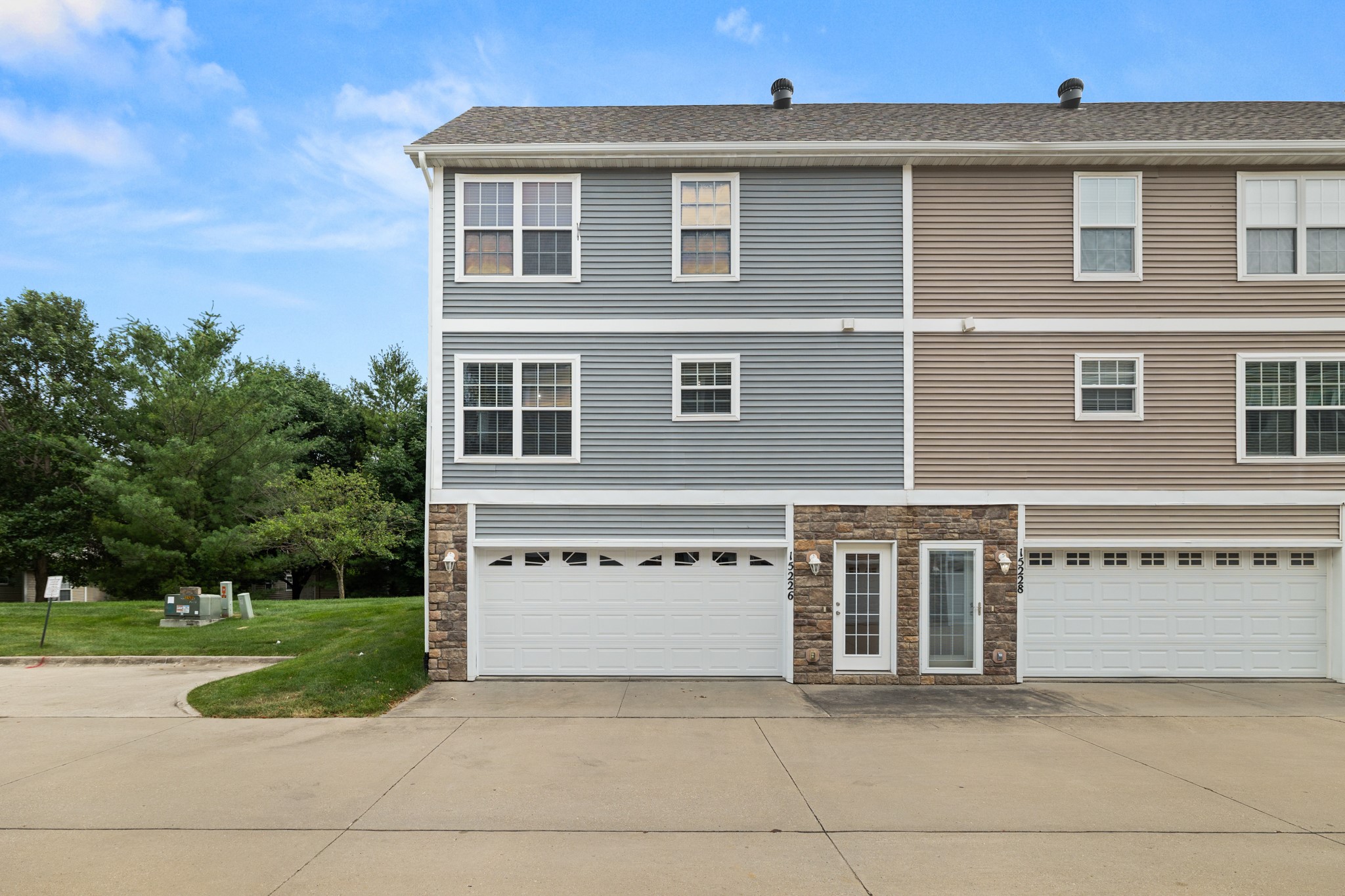 15226 Greenbelt Drive Property Photo 3