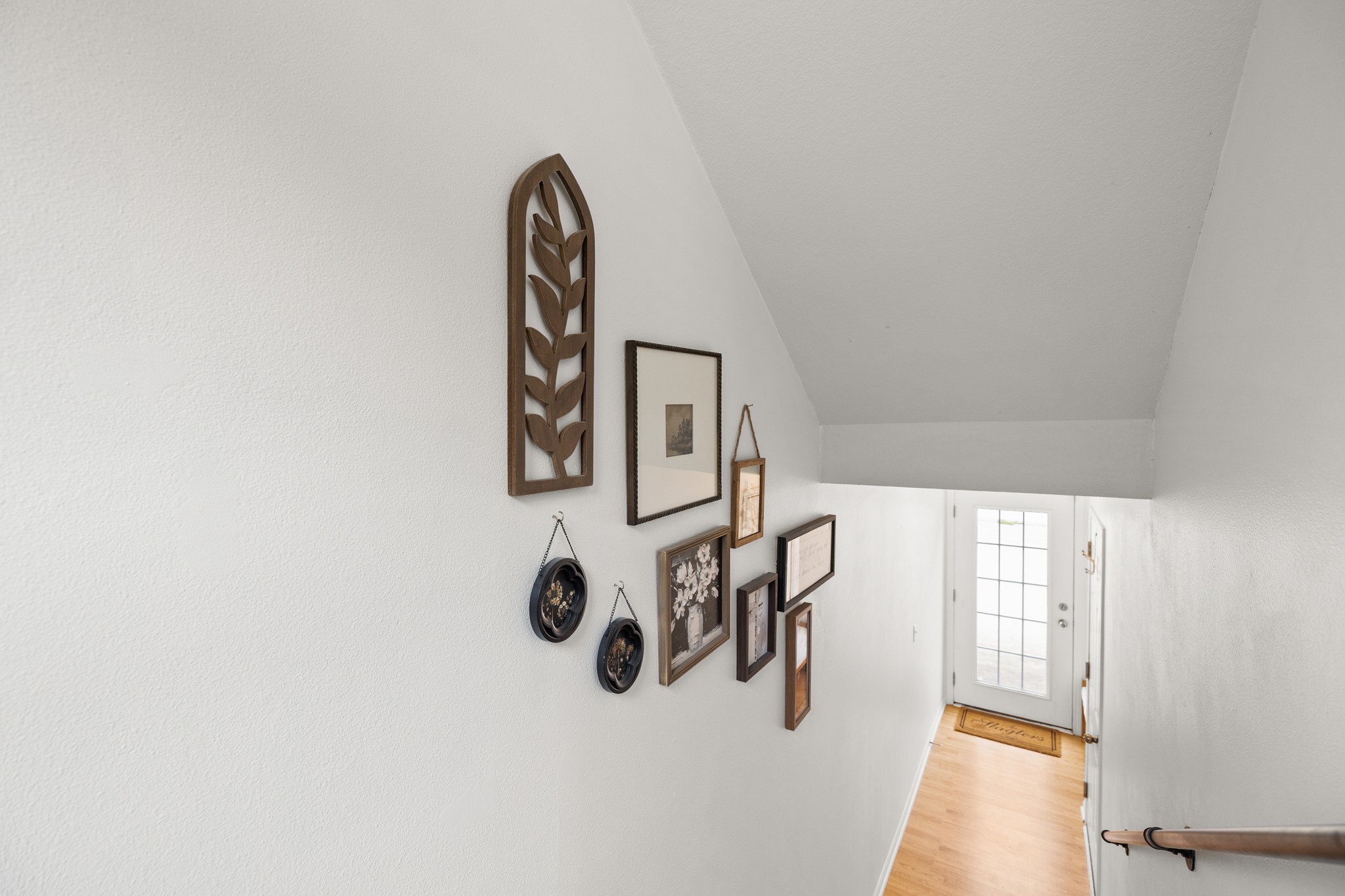 15226 Greenbelt Drive Property Photo 4
