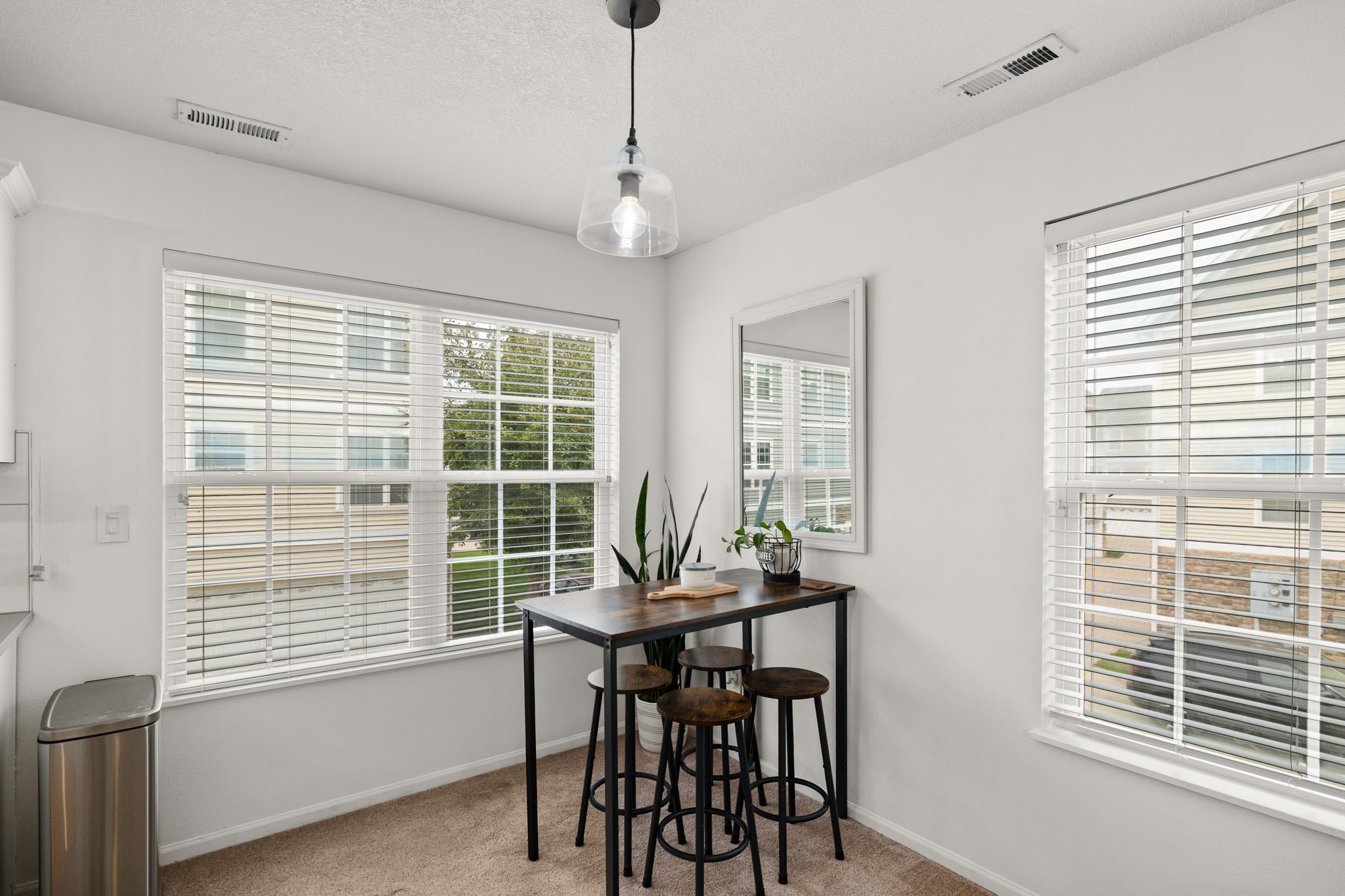 15226 Greenbelt Drive Property Photo 11
