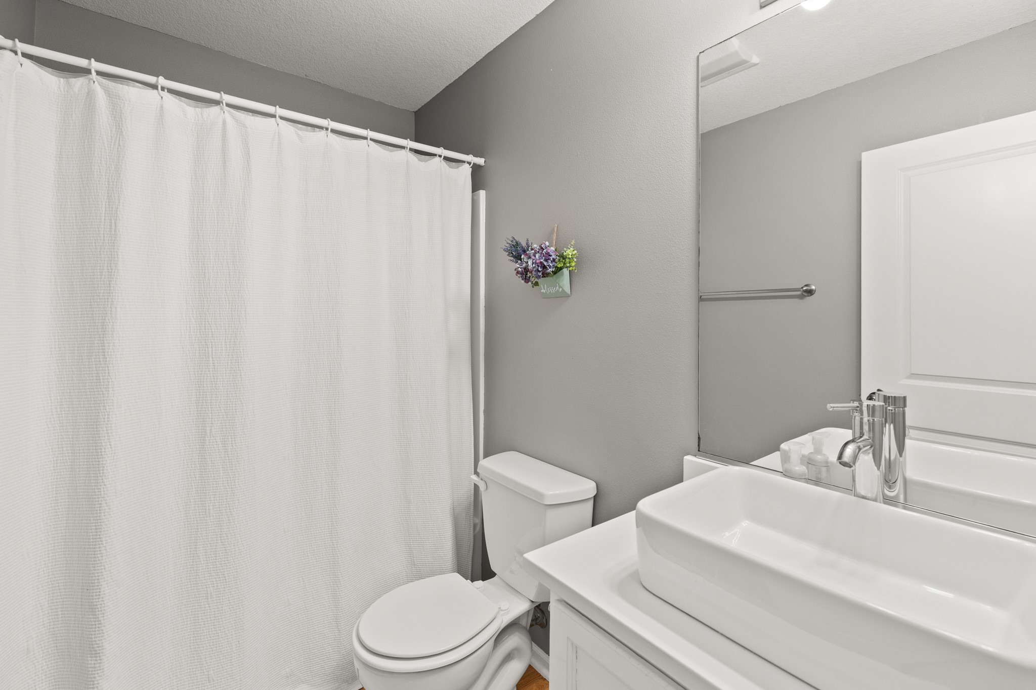 15226 Greenbelt Drive Property Photo 13