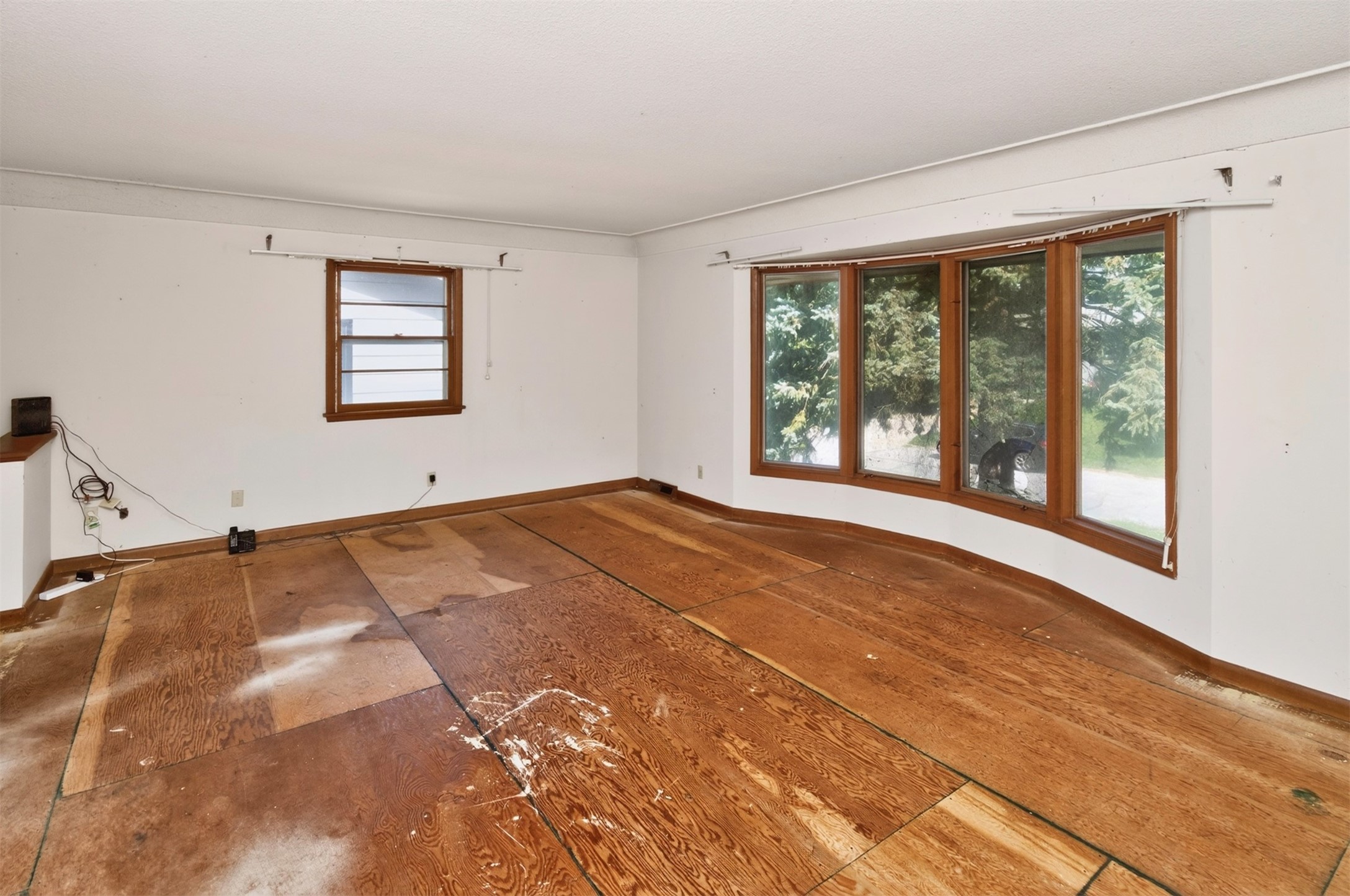 6514 Lincoln Avenue Property Photo 4