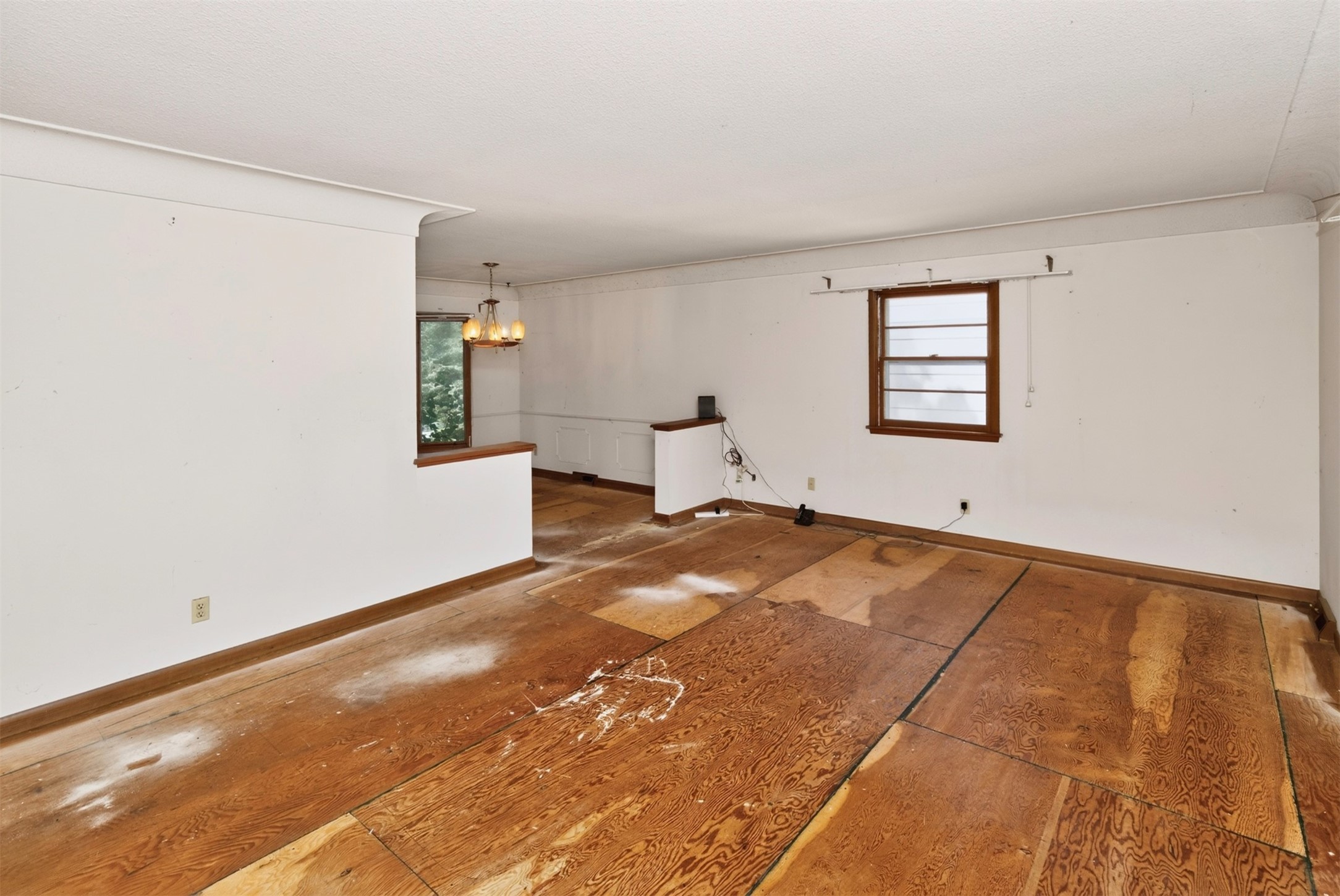 6514 Lincoln Avenue Property Photo 5