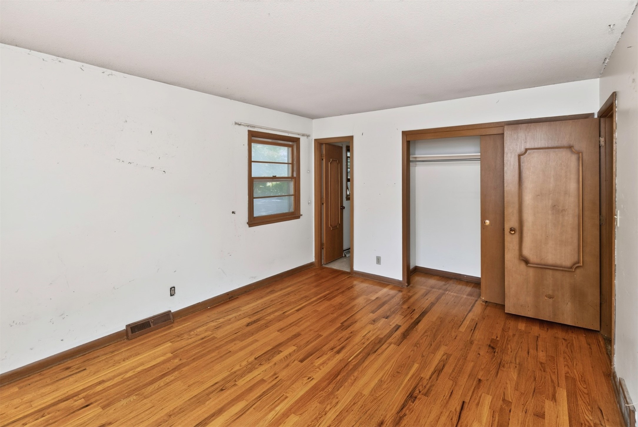 6514 Lincoln Avenue Property Photo 18
