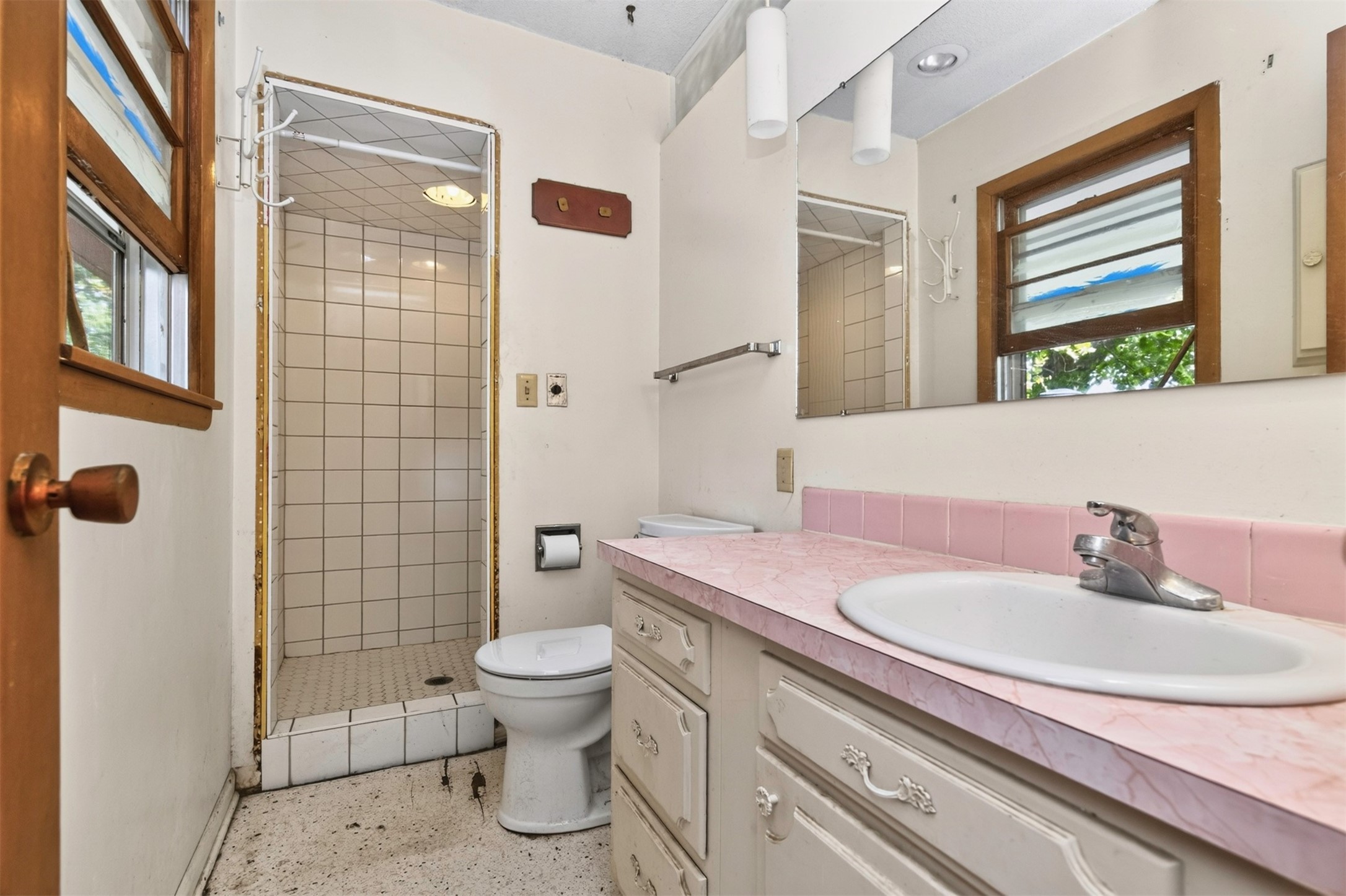 6514 Lincoln Avenue Property Photo 19