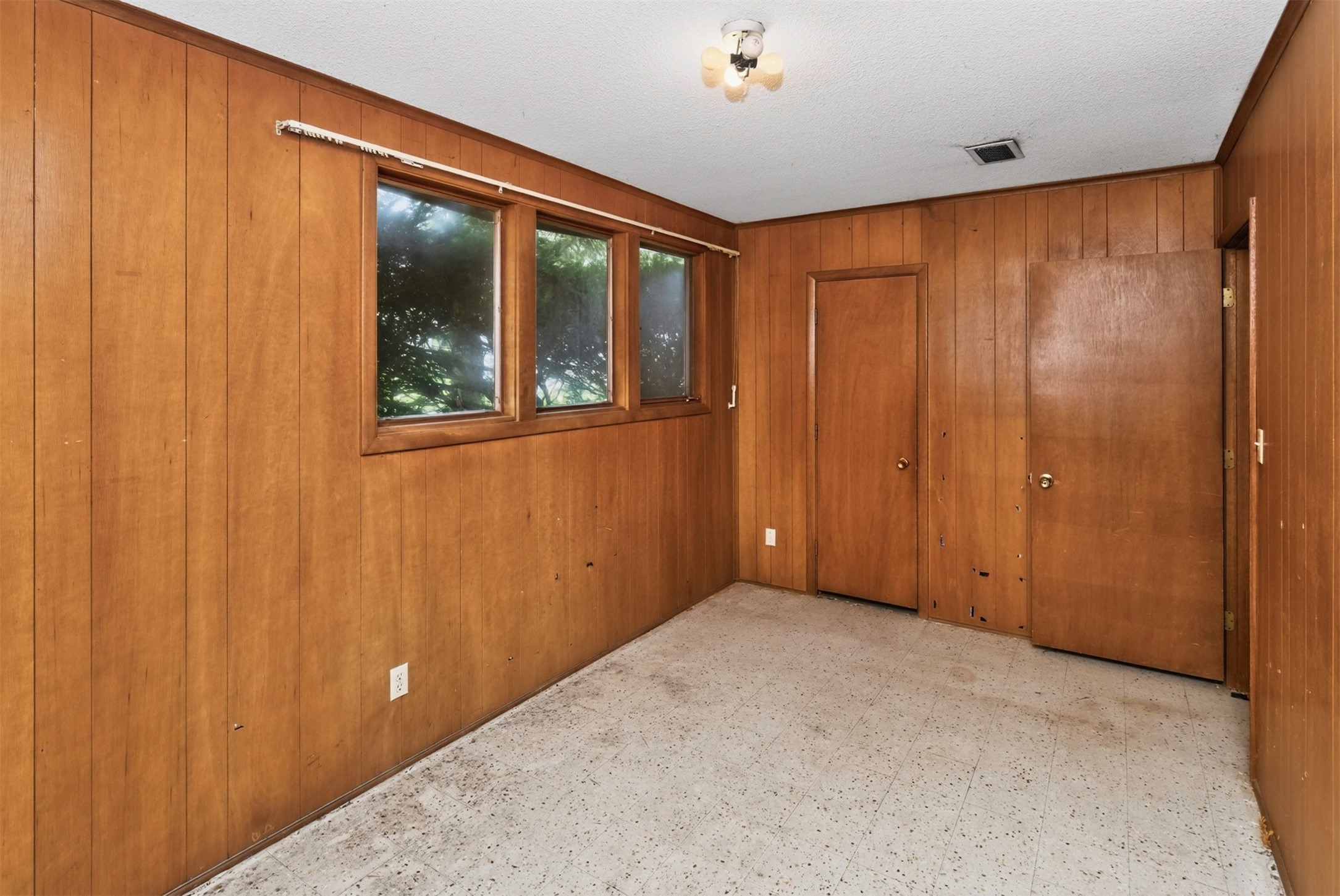 6514 Lincoln Avenue Property Photo 22