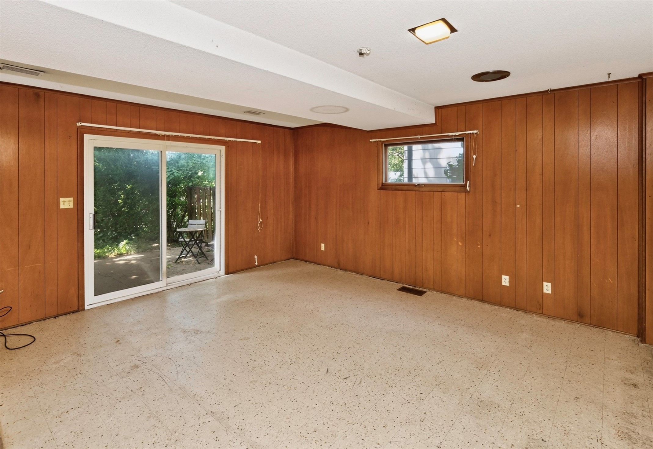 6514 Lincoln Avenue Property Photo 23