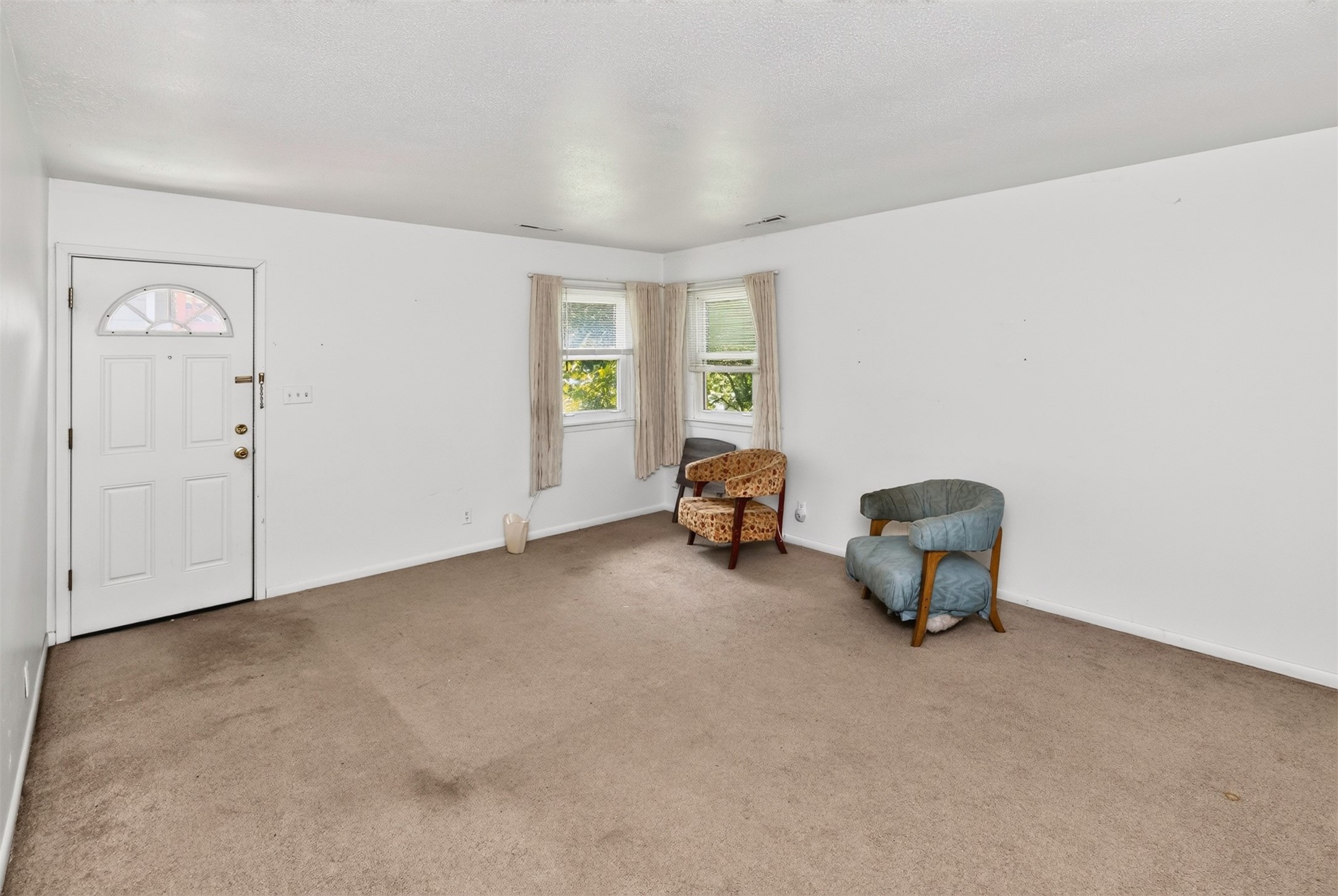 6514 Lincoln Avenue Property Photo 28
