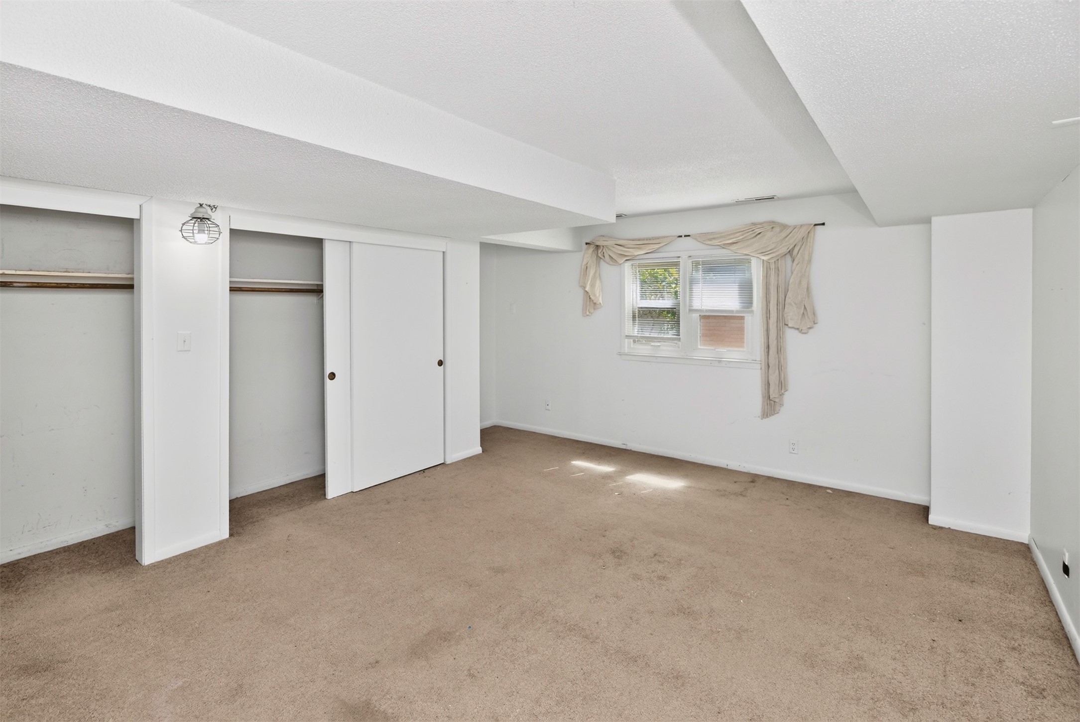 6514 Lincoln Avenue Property Photo 35