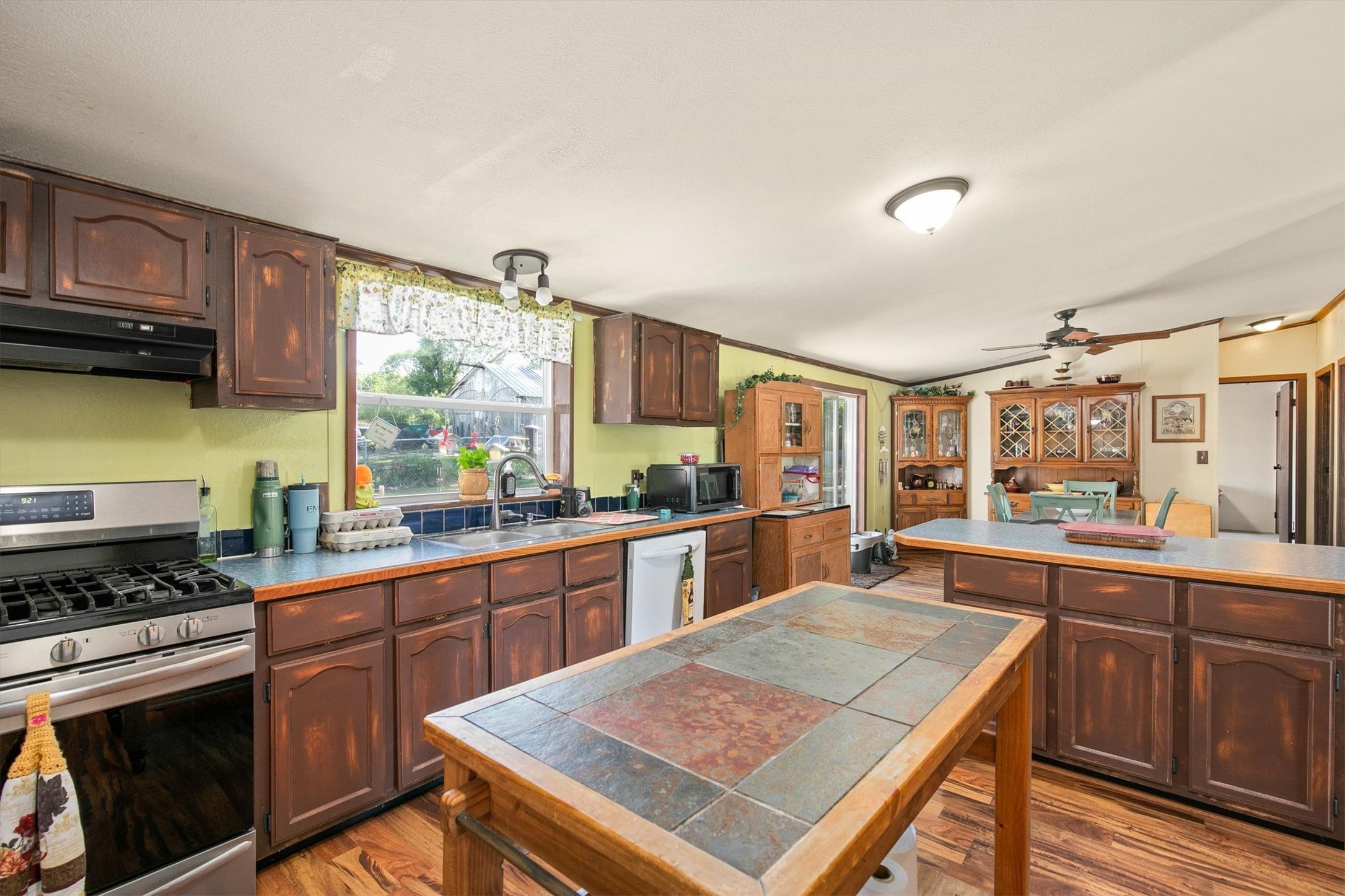 1110 Grant Street Property Photo 7
