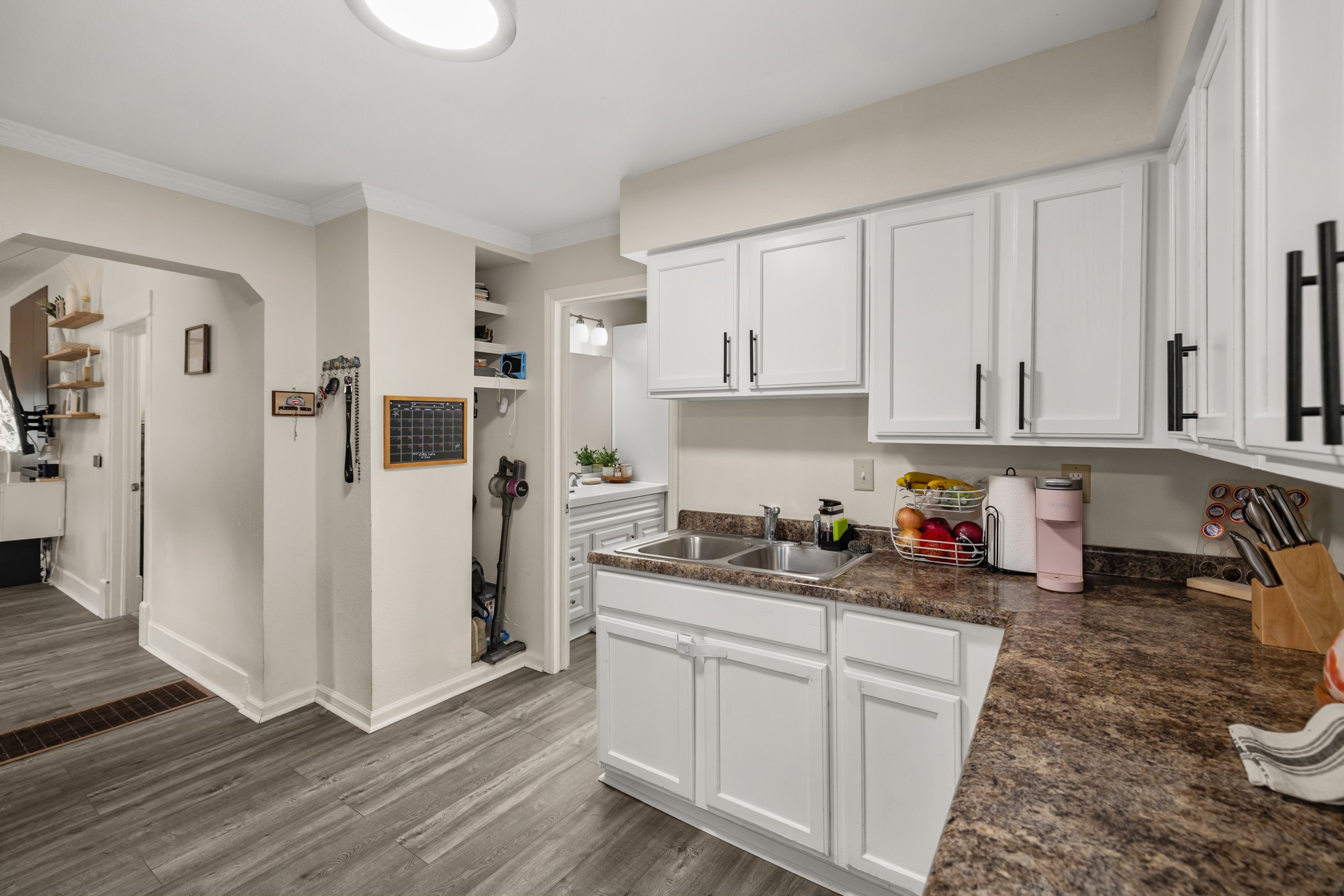 412 E Gray Street Property Photo 15