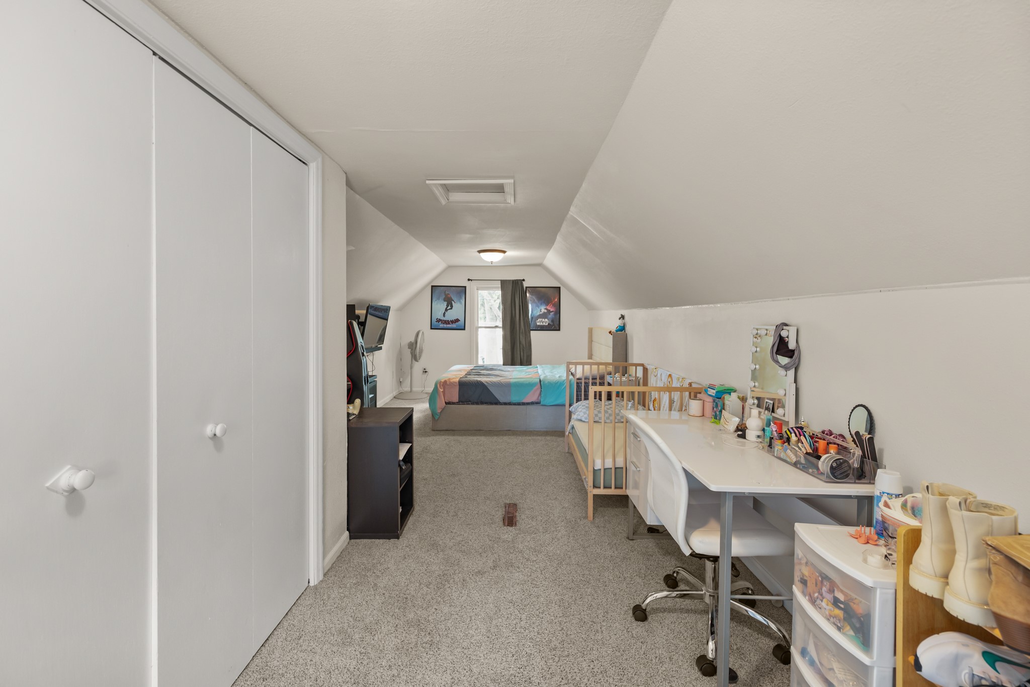 412 E Gray Street Property Photo 17