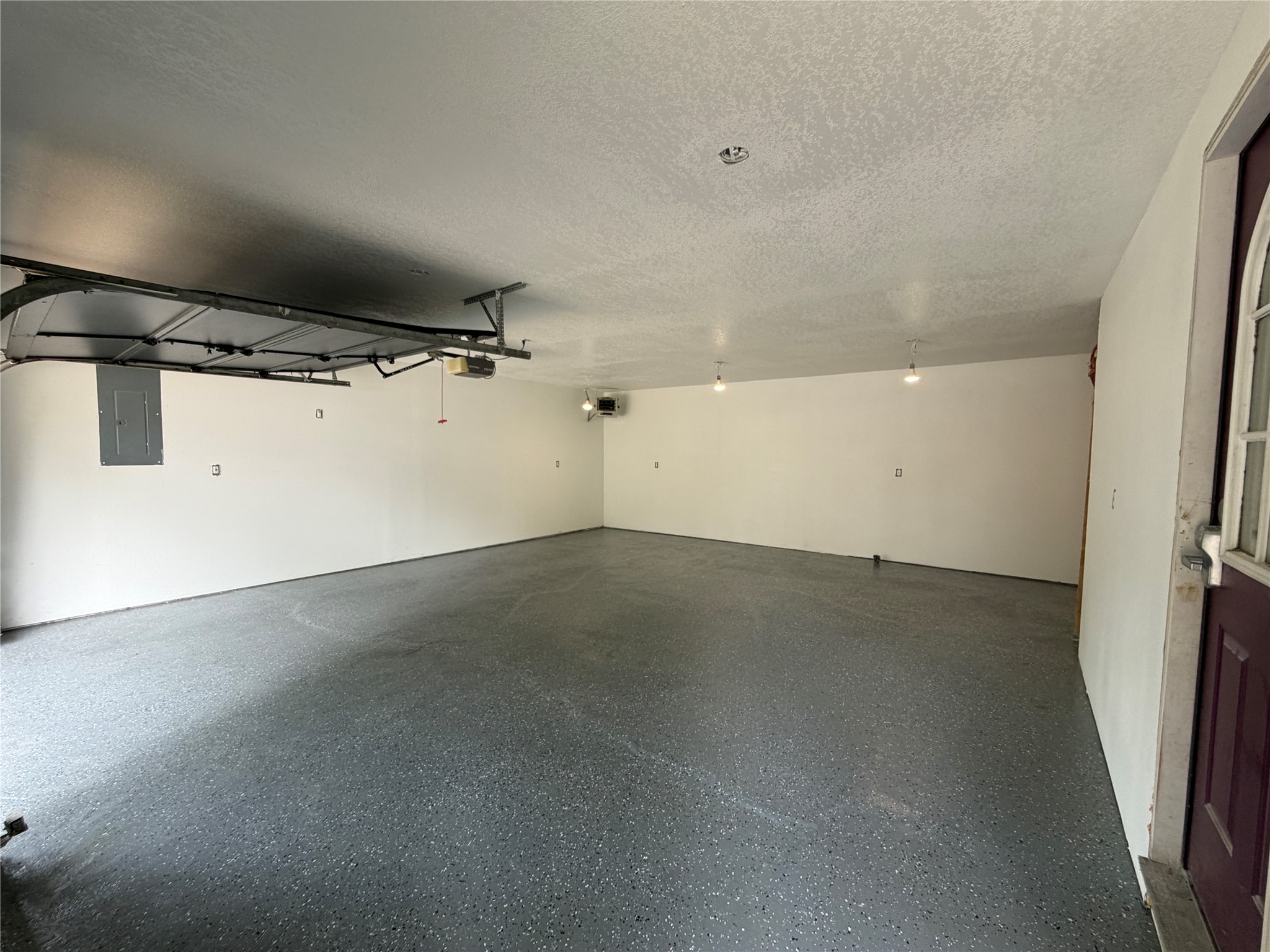 8422 Meadow Wood Drive Property Photo 6