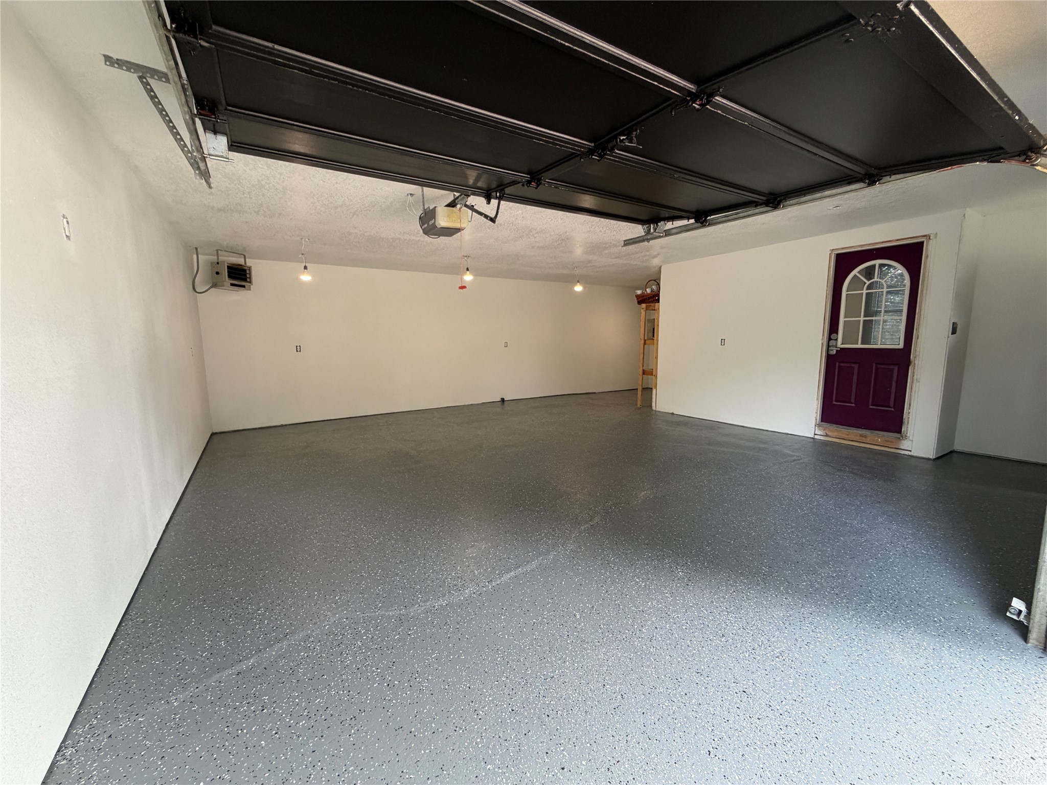 8422 Meadow Wood Drive Property Photo 7