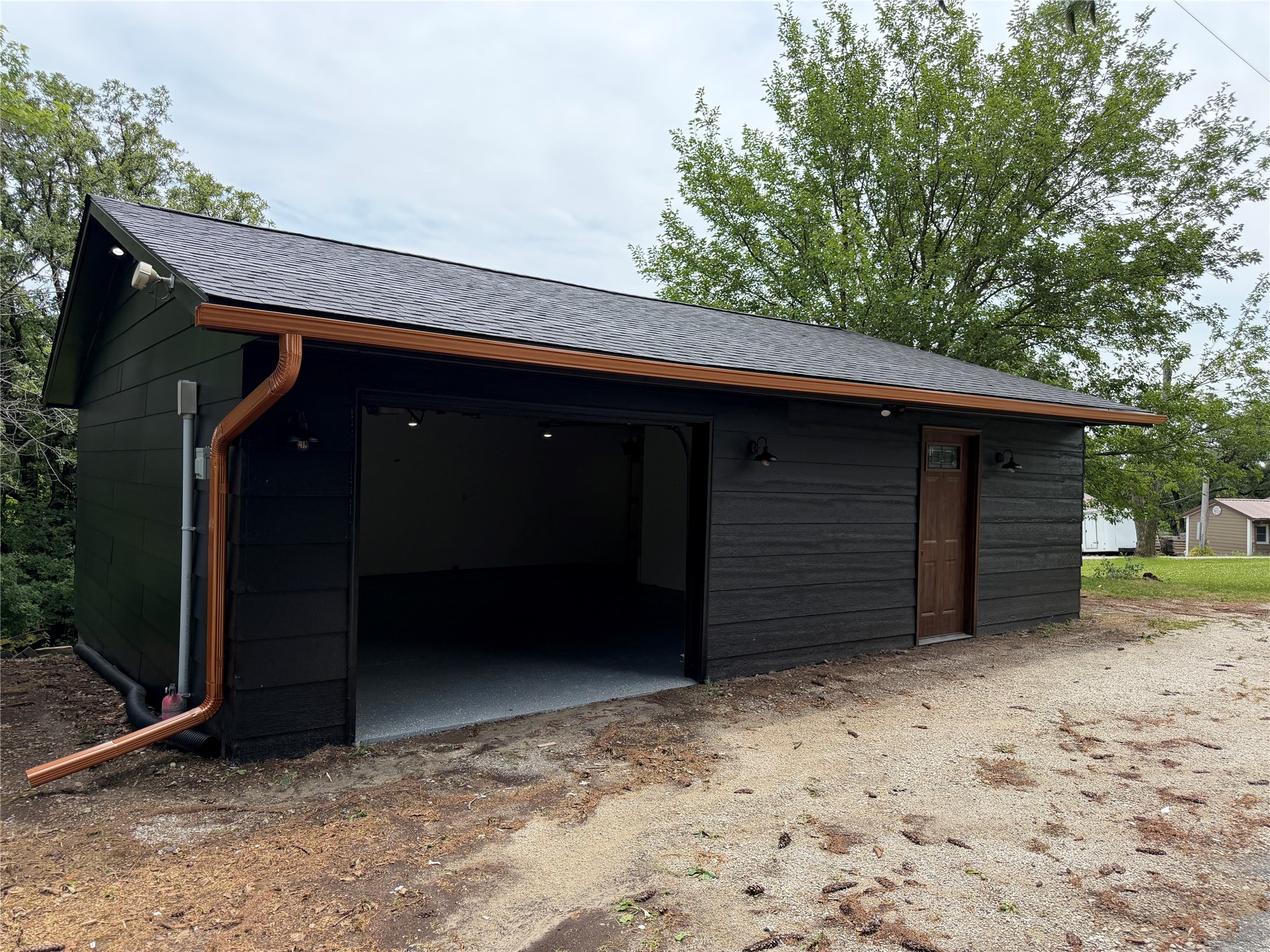 8422 Meadow Wood Drive Property Photo 11
