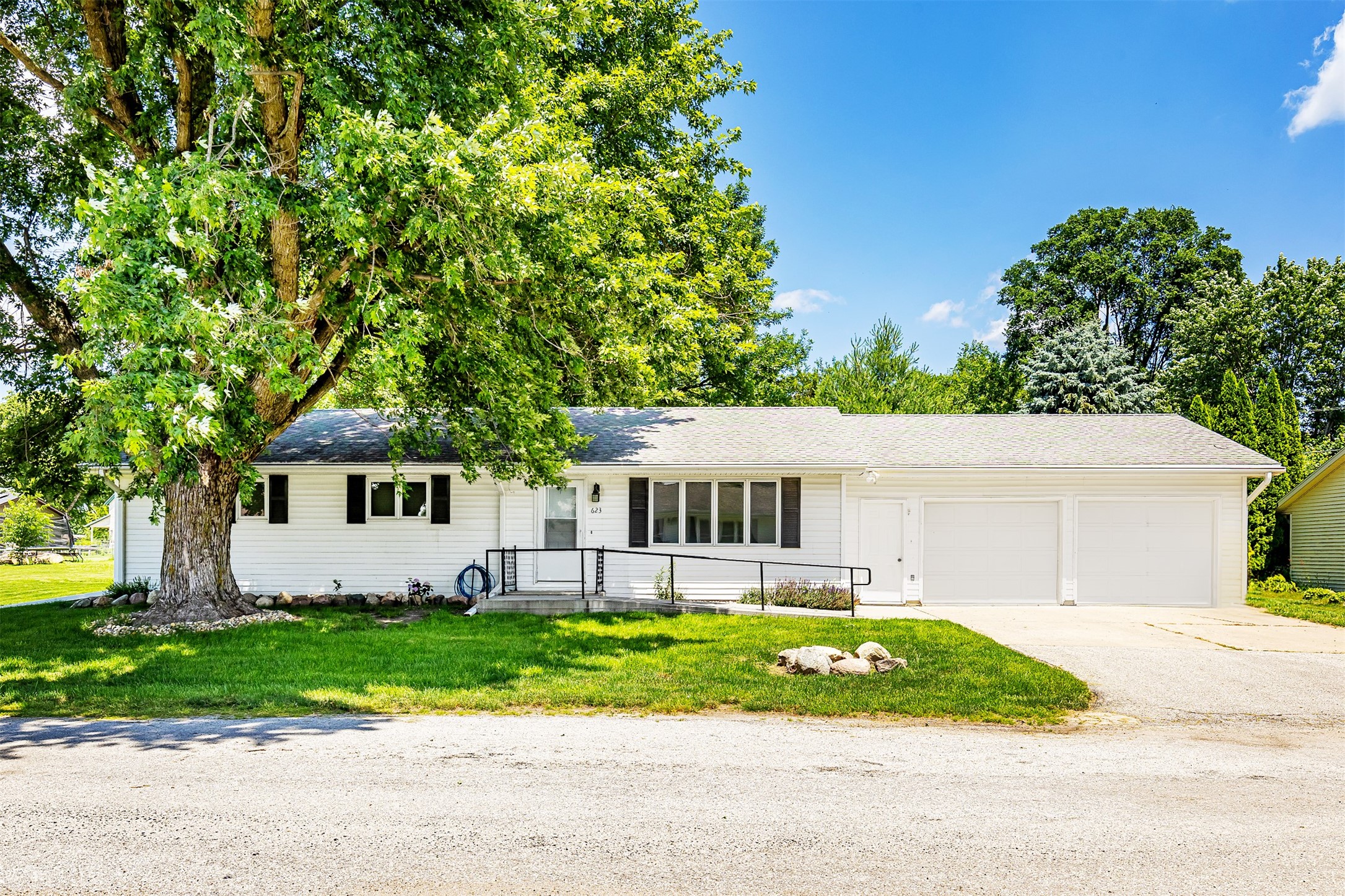 623 6th Street Property Photo 1