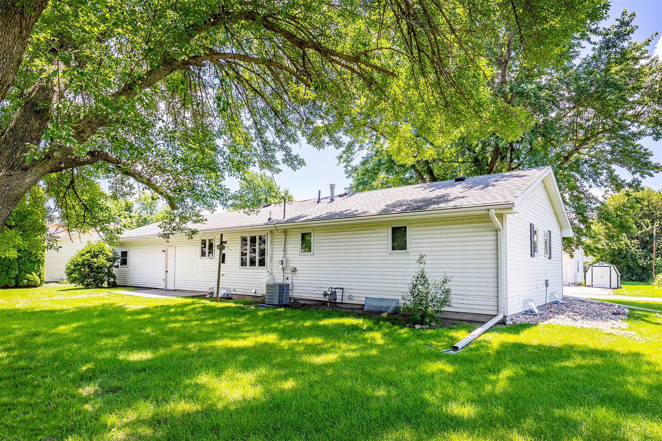 623 6th Street Property Photo 2