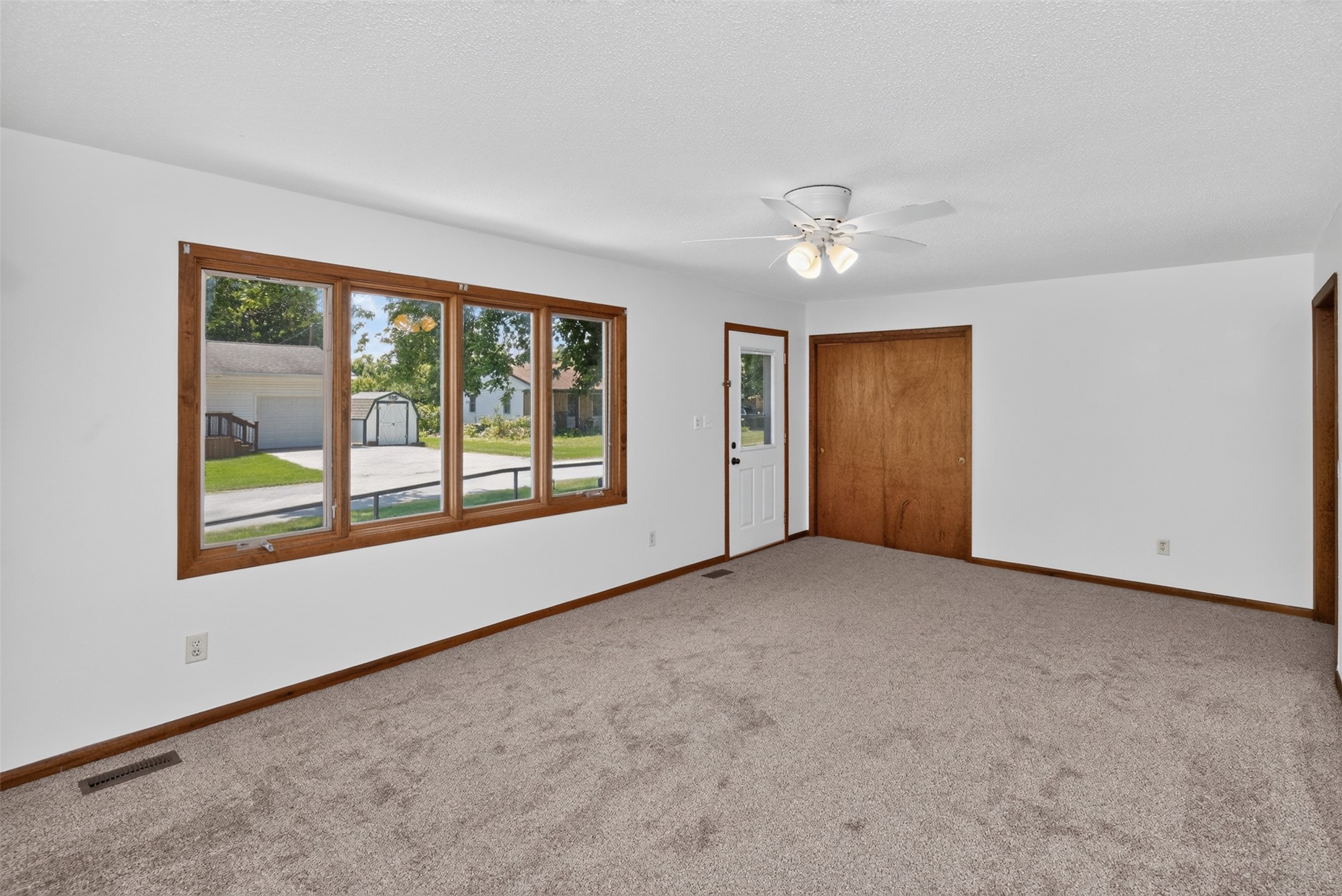 623 6th Street Property Photo 5