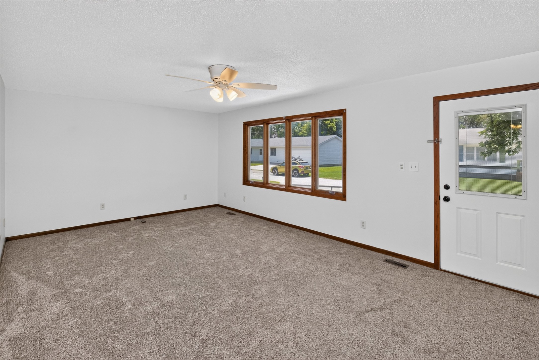 623 6th Street Property Photo 6