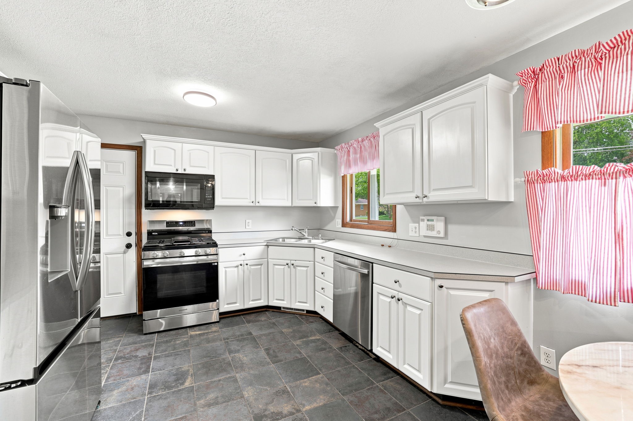 4206 43rd Street Property Photo 4