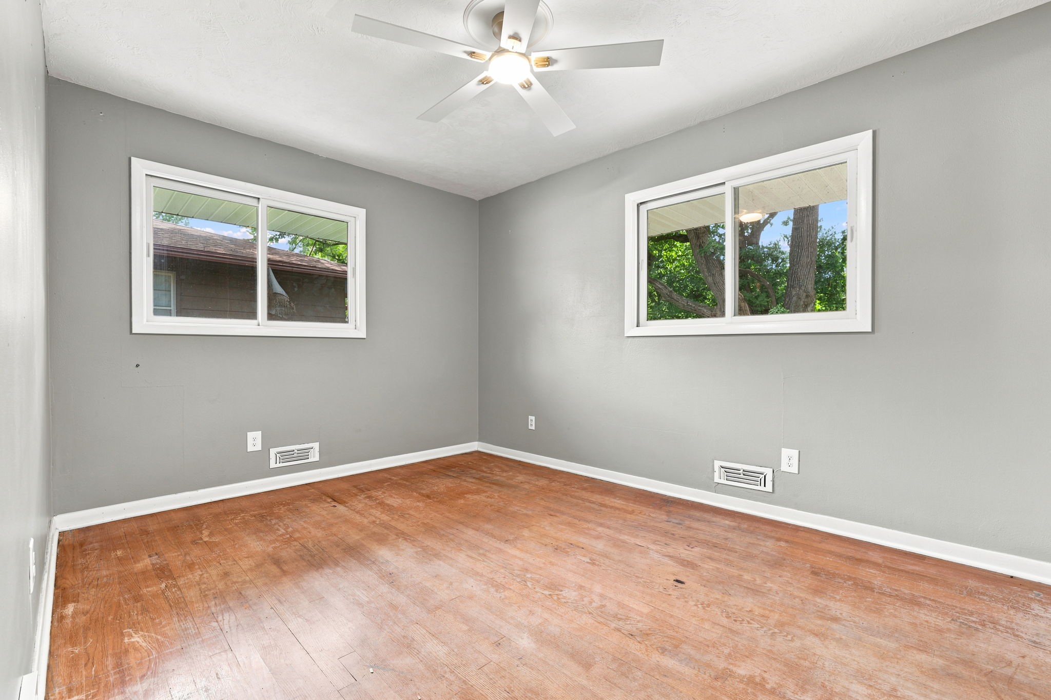 4206 43rd Street Property Photo 6
