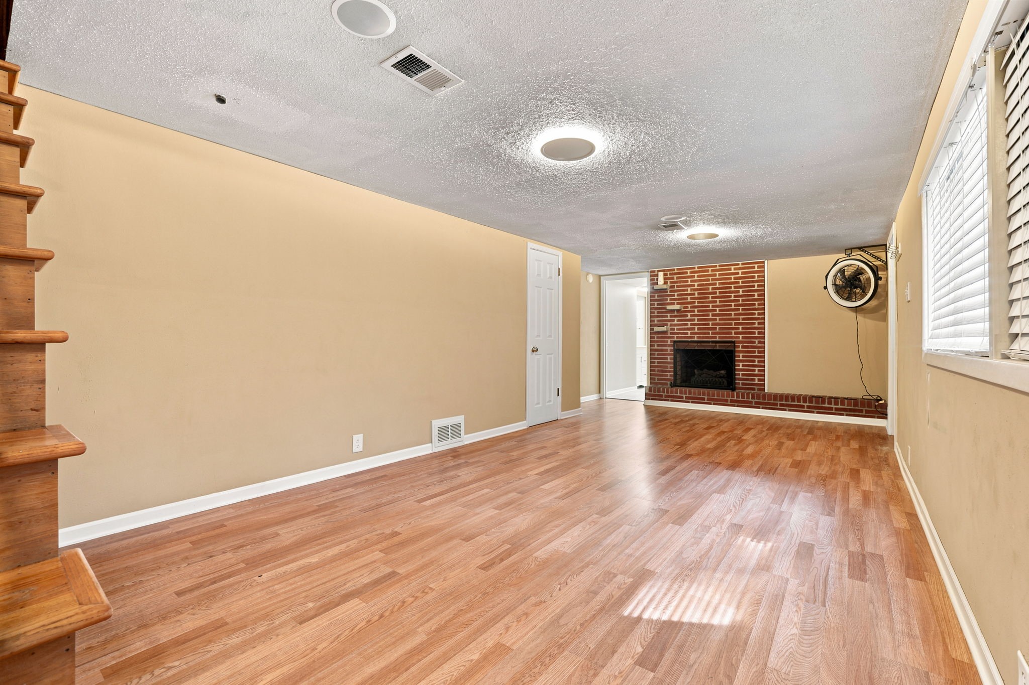 4206 43rd Street Property Photo 10
