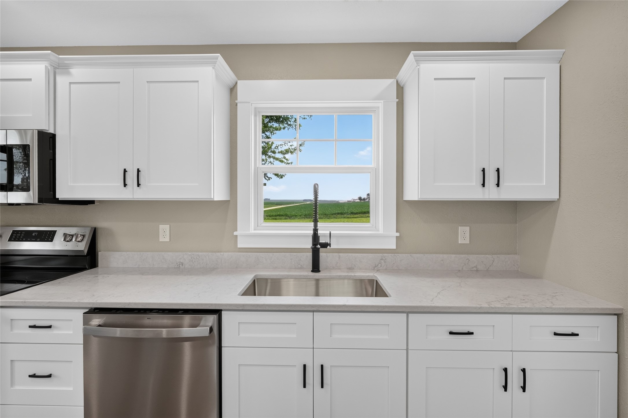 1365 Quail Road Property Photo 5
