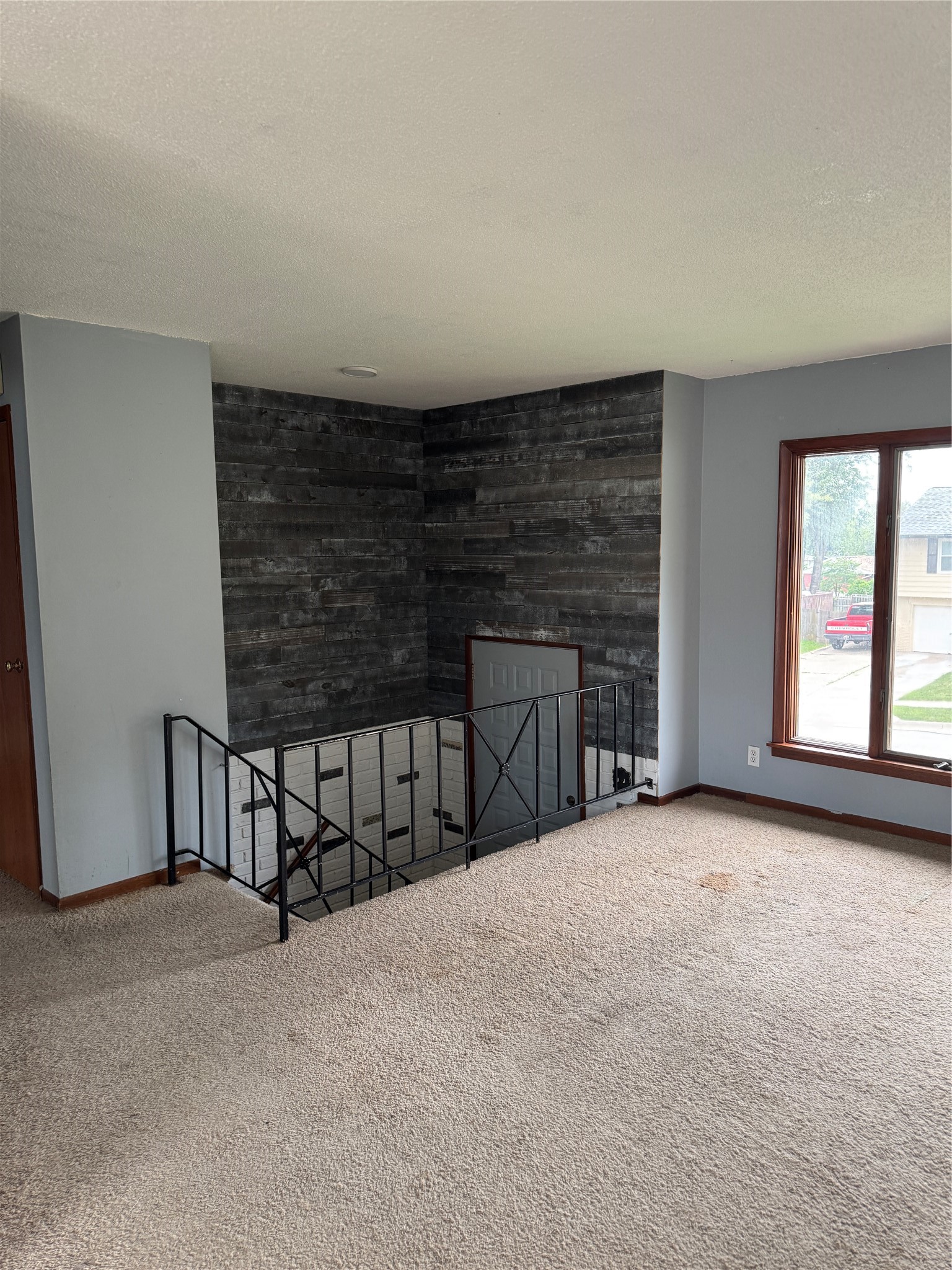 4420 Wakonda Drive Property Photo 2