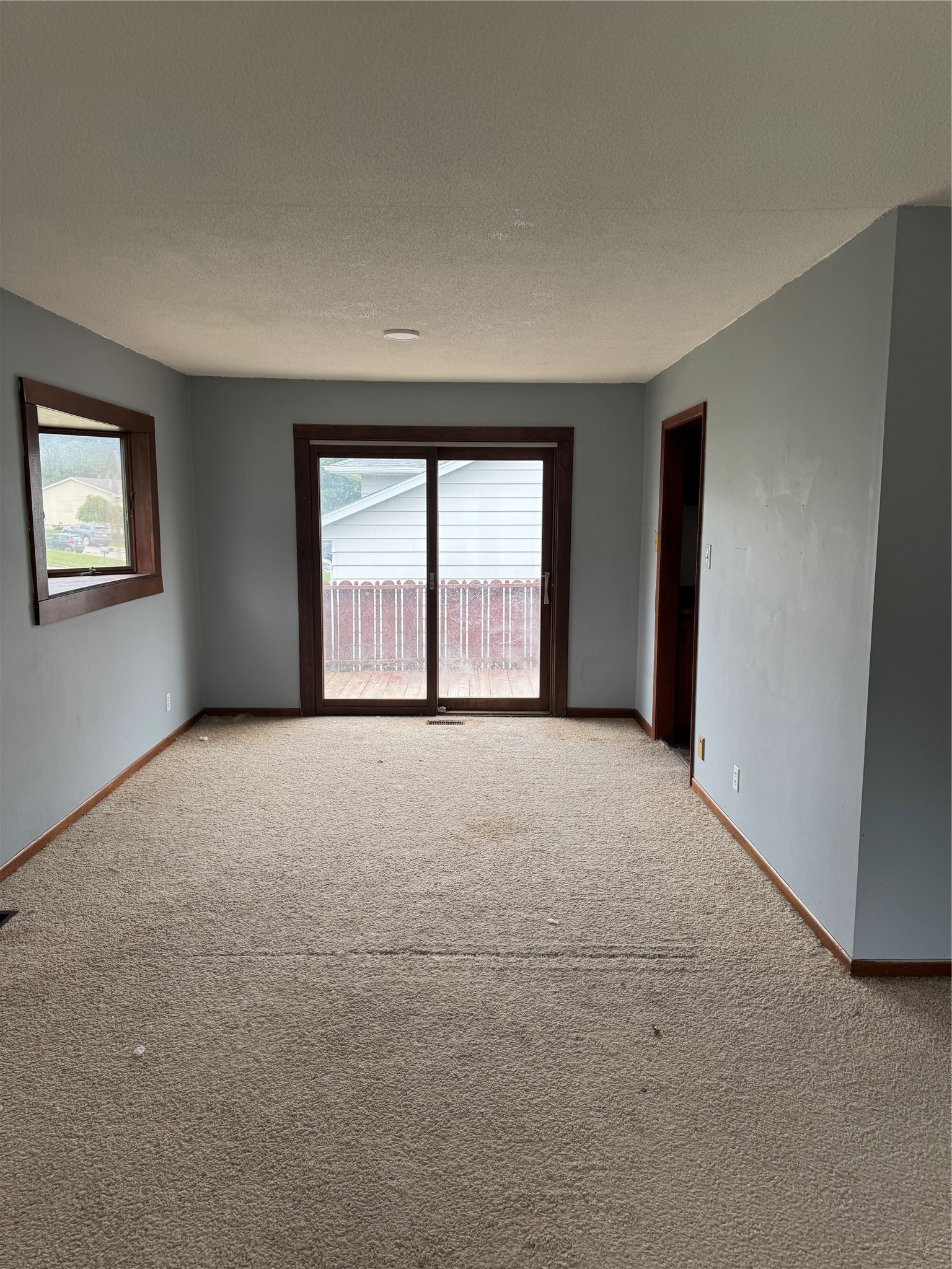 4420 Wakonda Drive Property Photo 4