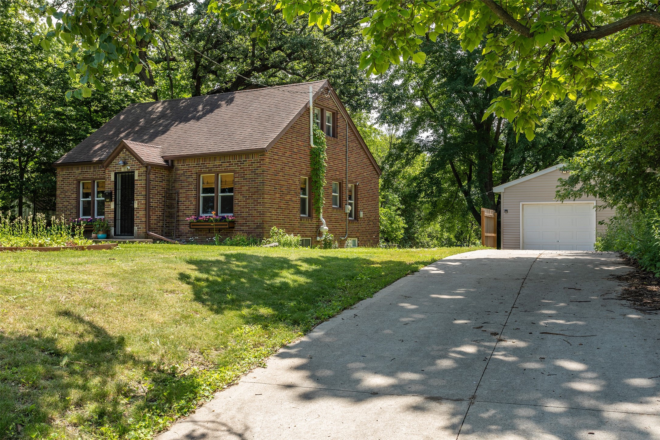 202 Hillside Avenue Property Photo 1