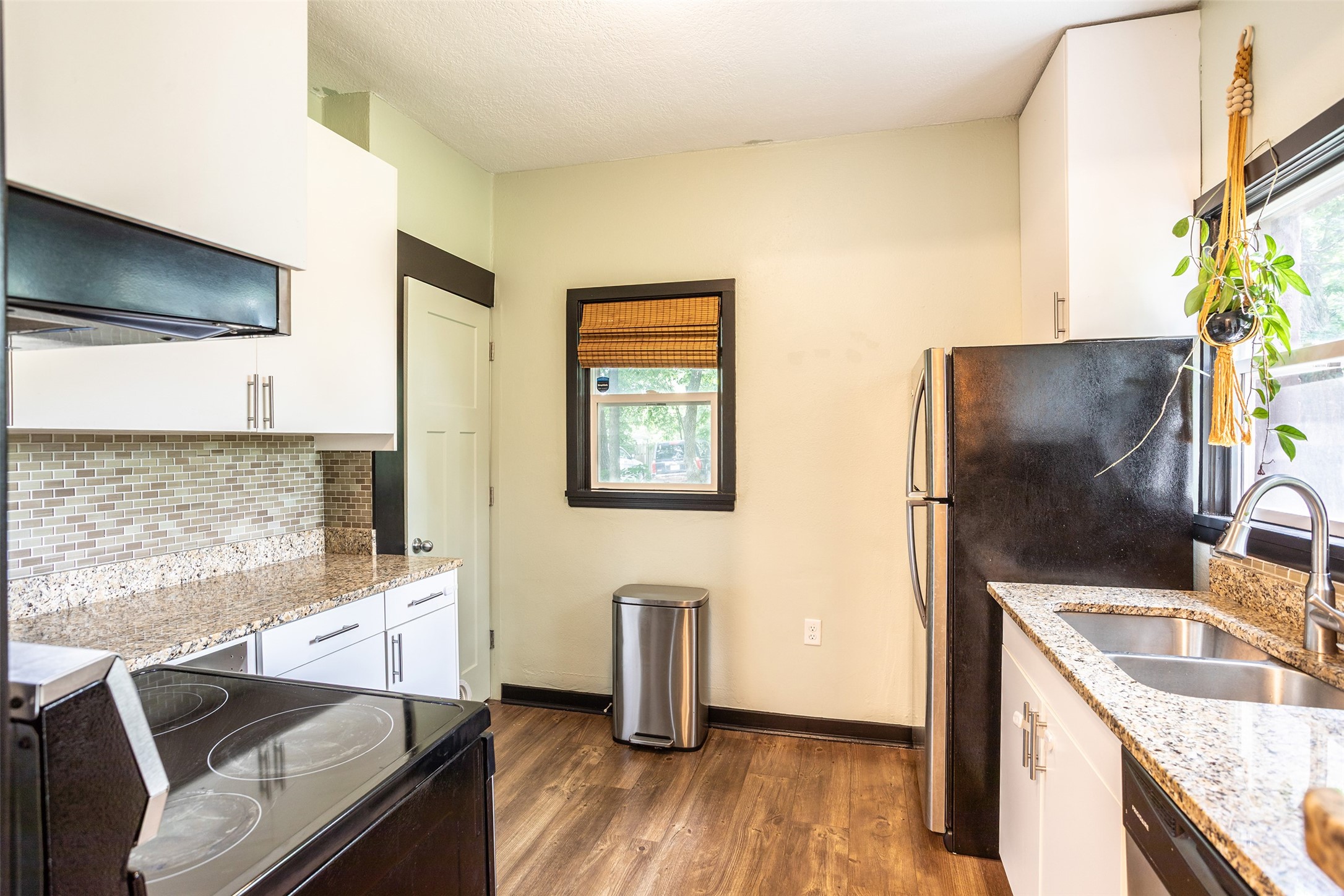 202 Hillside Avenue Property Photo 8