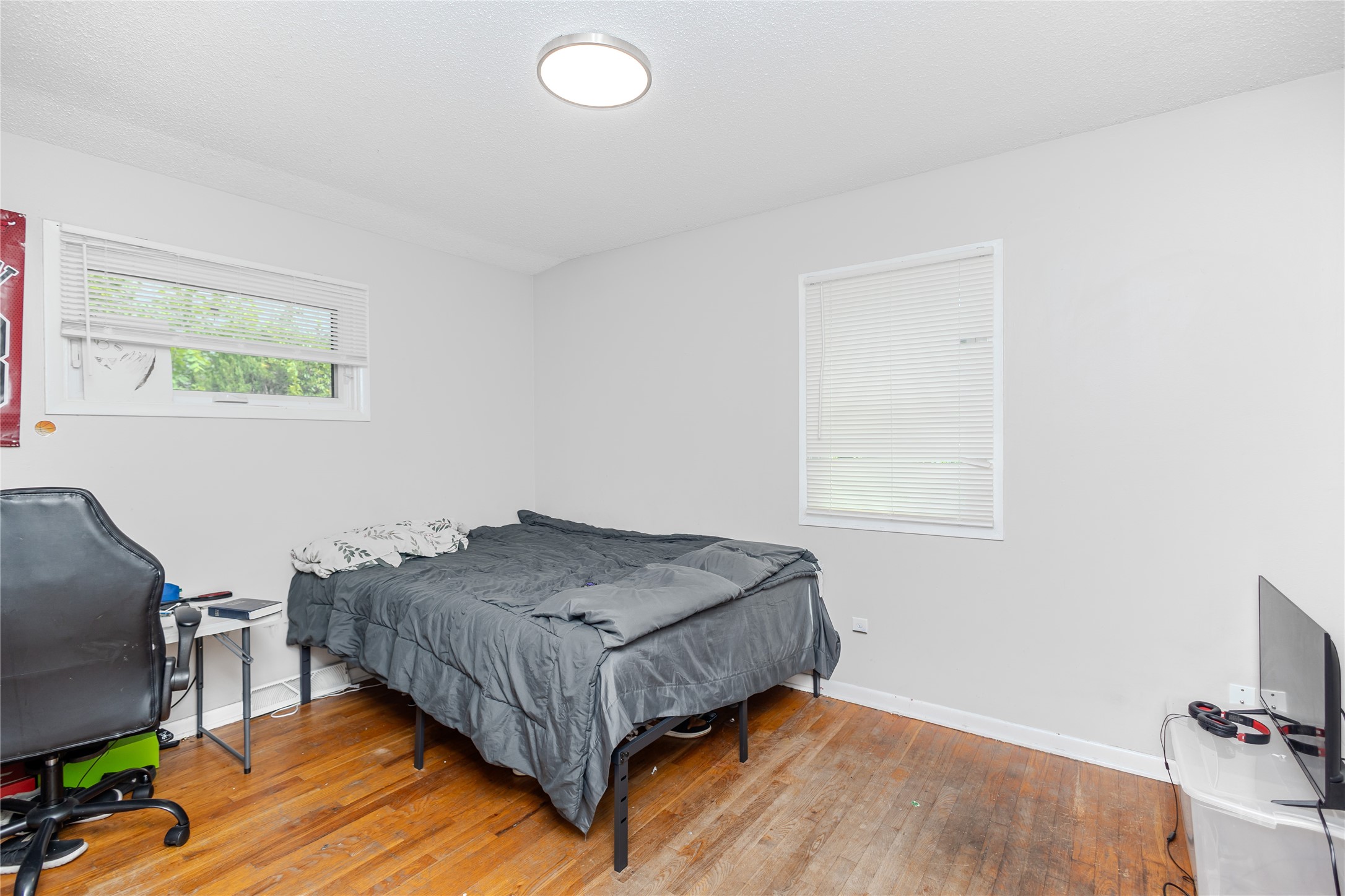 2507 E Tiffin Avenue Property Photo 6