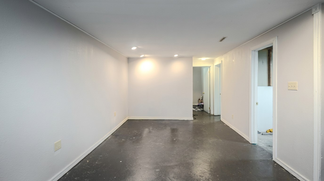 2507 E Tiffin Avenue Property Photo 14
