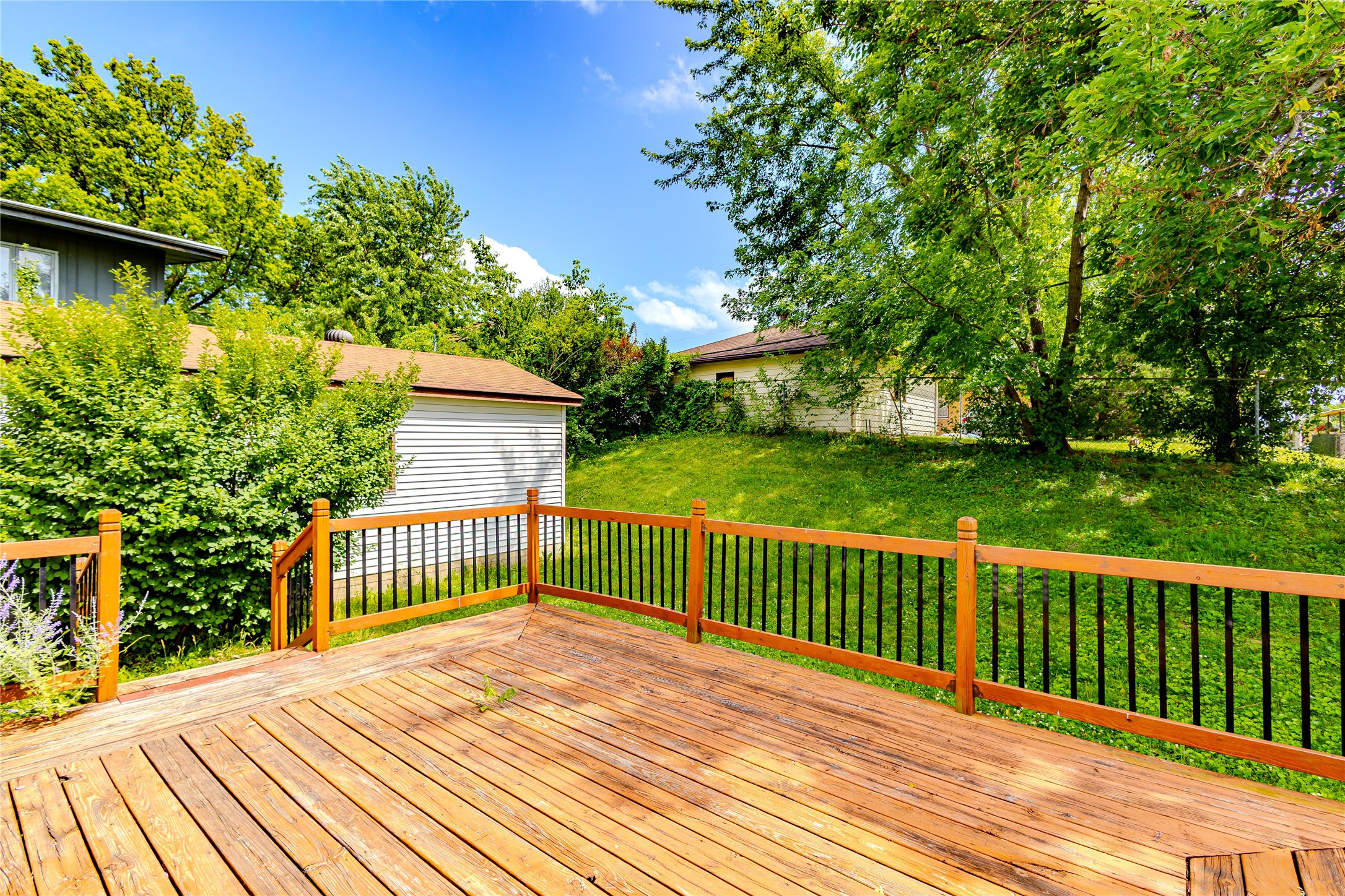 2507 E Tiffin Avenue Property Photo 18