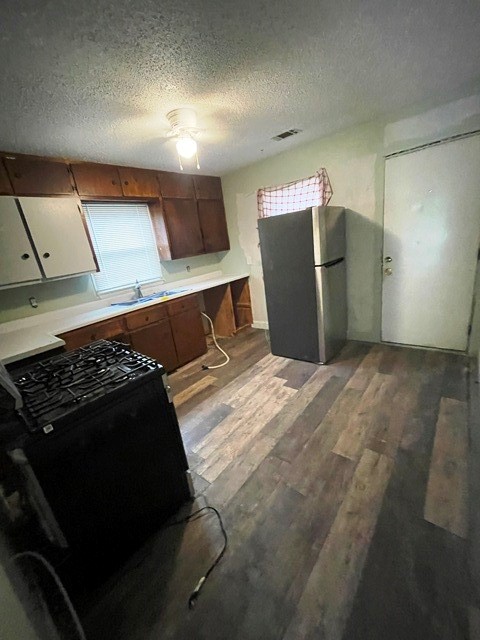 119 E Leland Avenue Property Photo 2