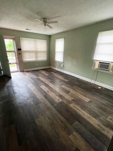 119 E Leland Avenue Property Photo 6