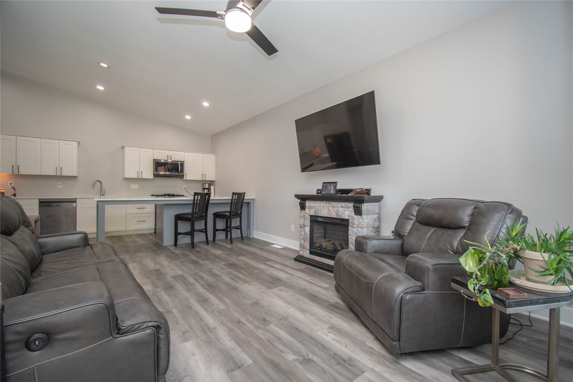 1131 Prairie Street Property Photo 6