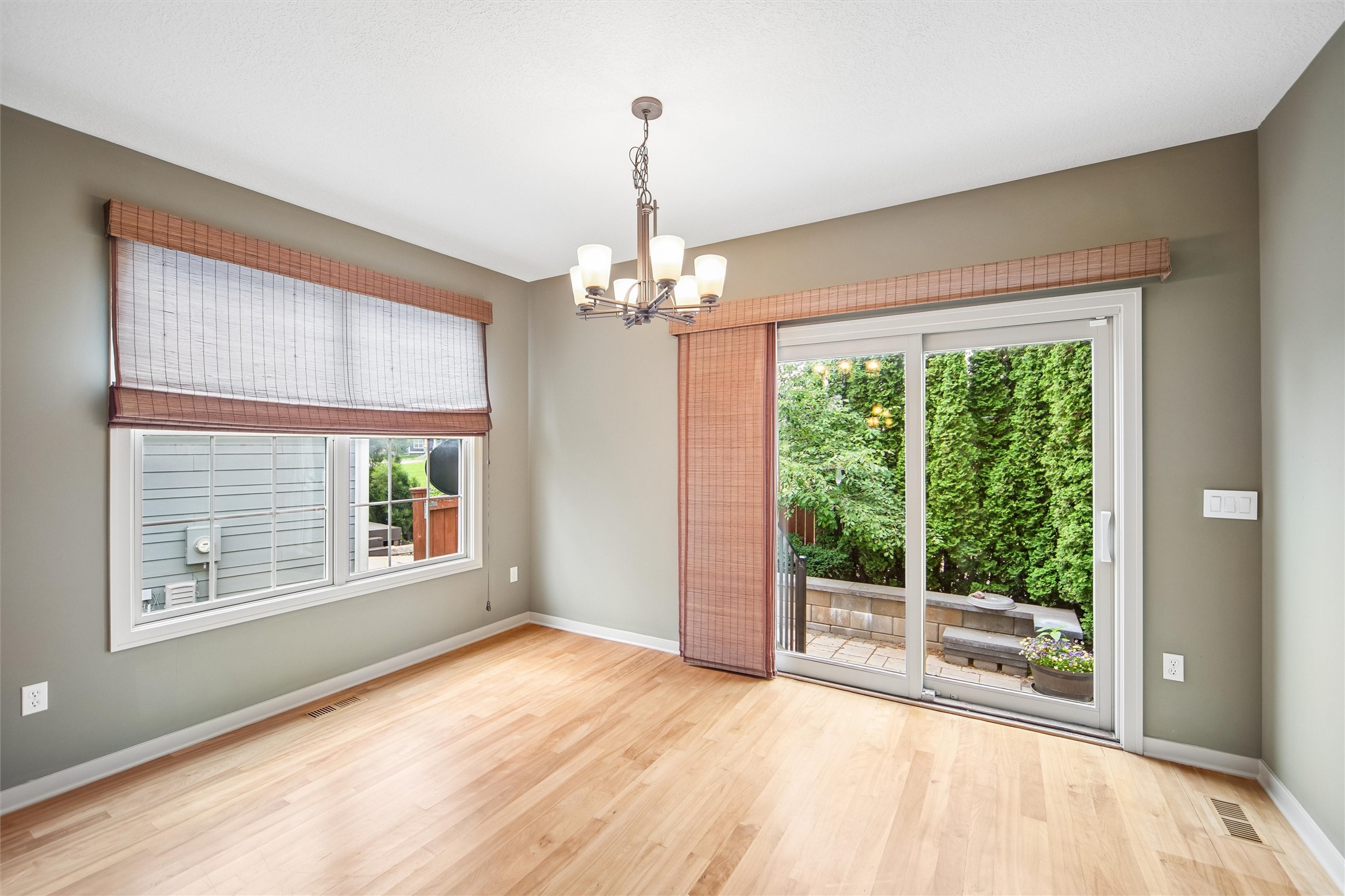 5615 Flagstone Way Property Photo 8