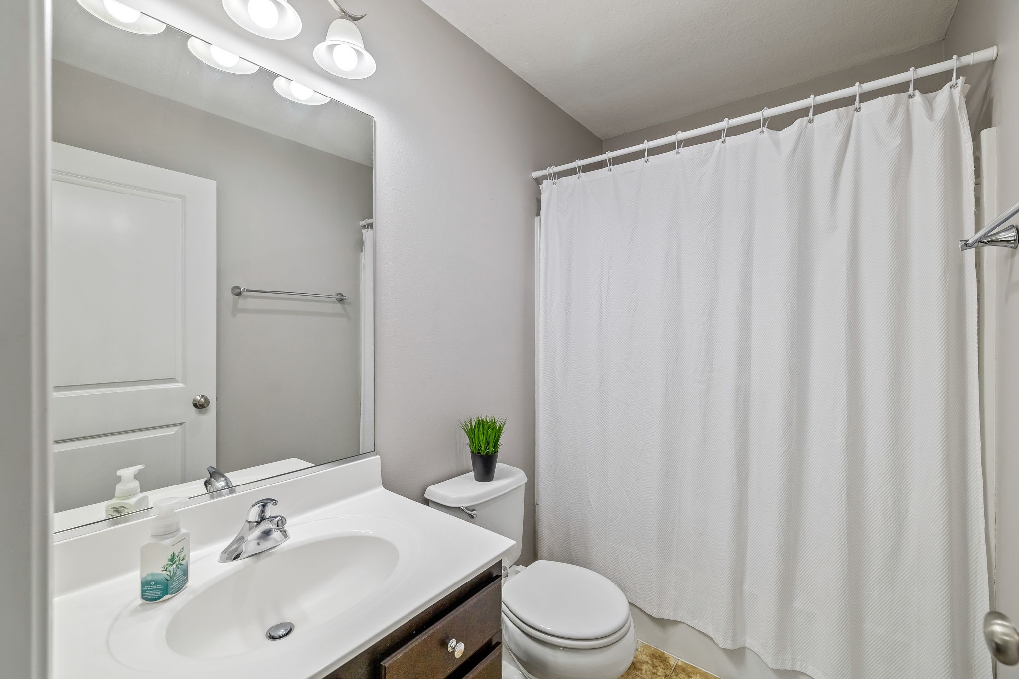 4929 Richmond Avenue Property Photo 20