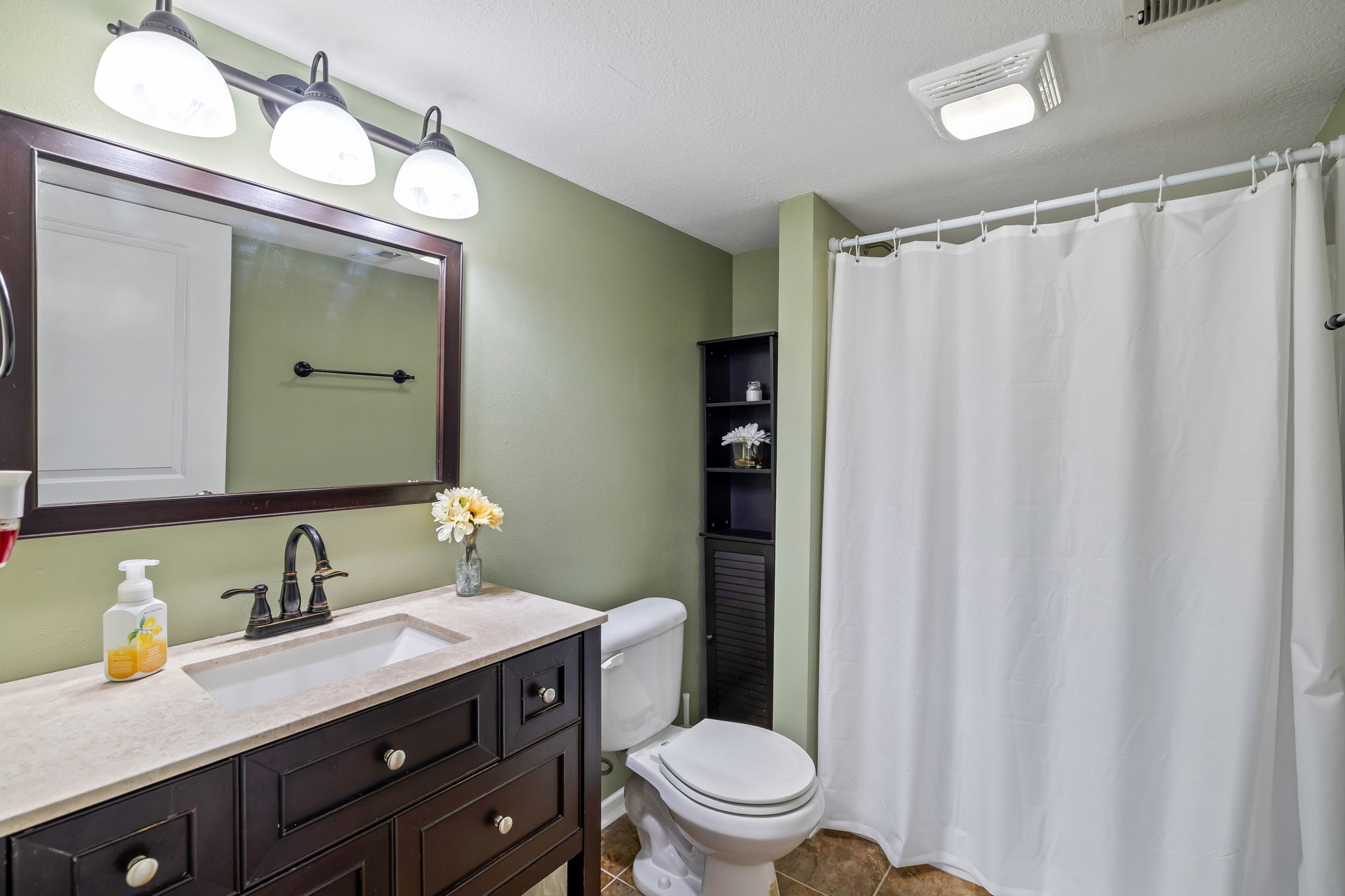 4929 Richmond Avenue Property Photo 27