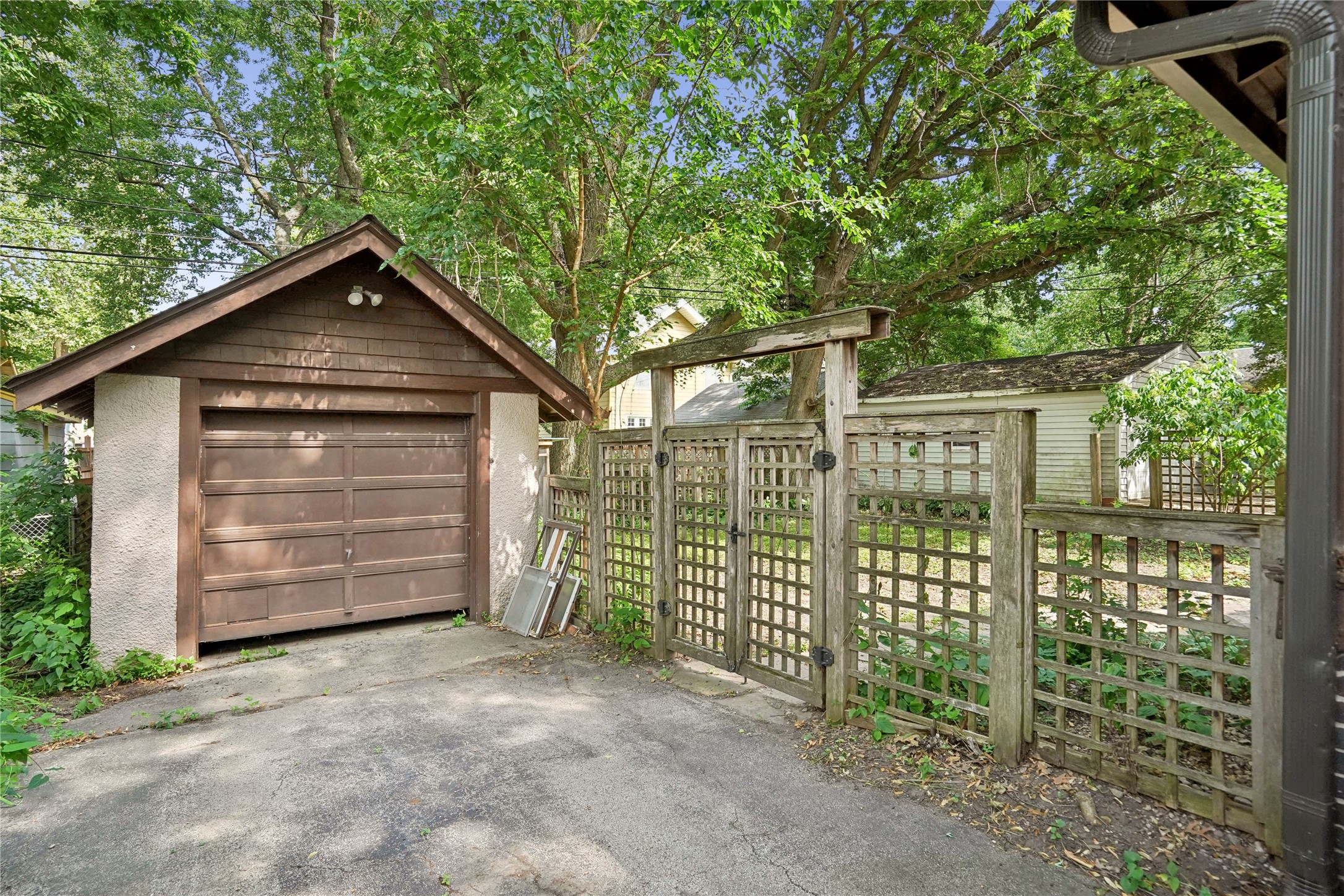 1323 46th Street Property Photo 26