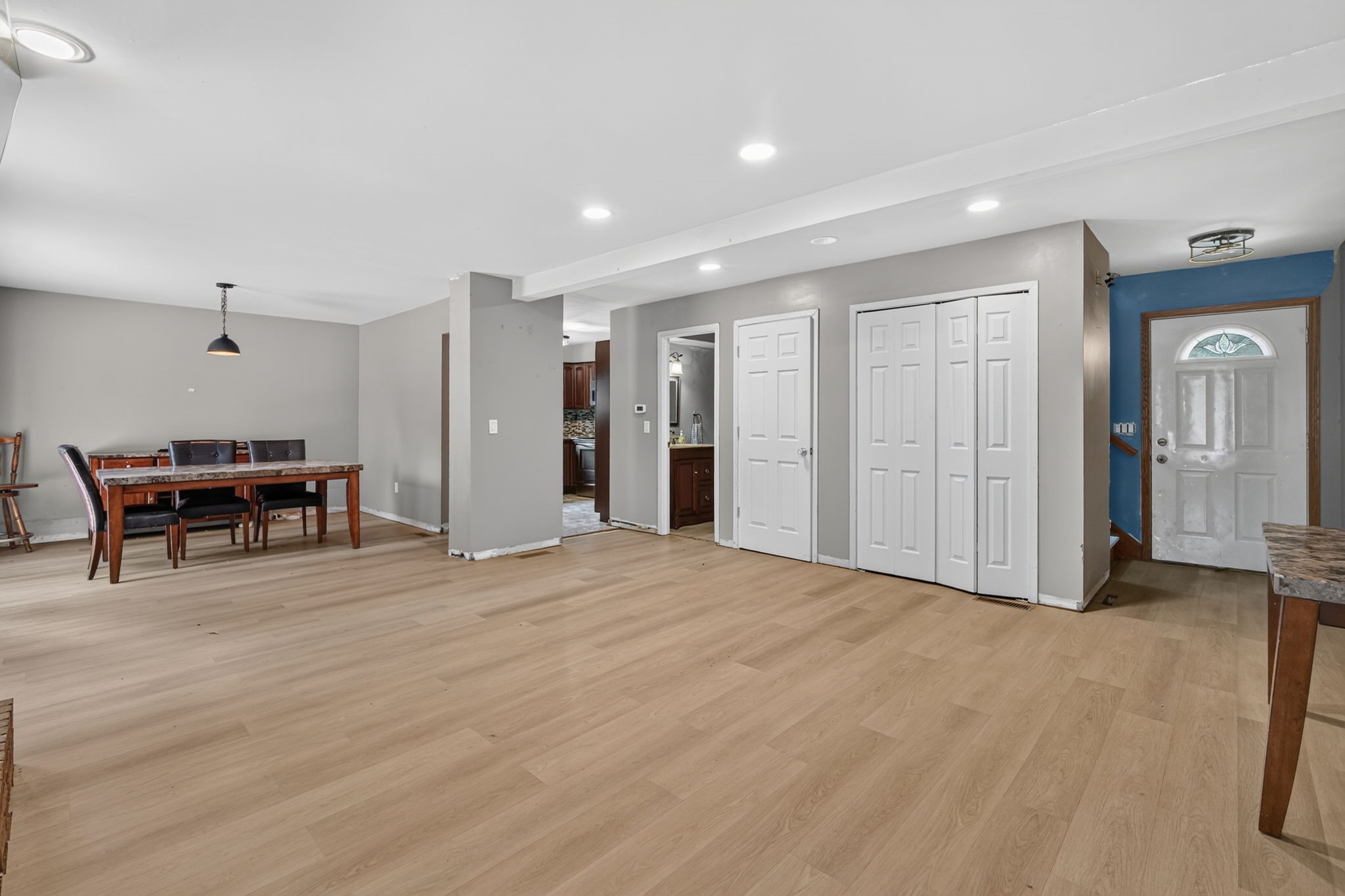 3889 92nd Drive Property Photo 6