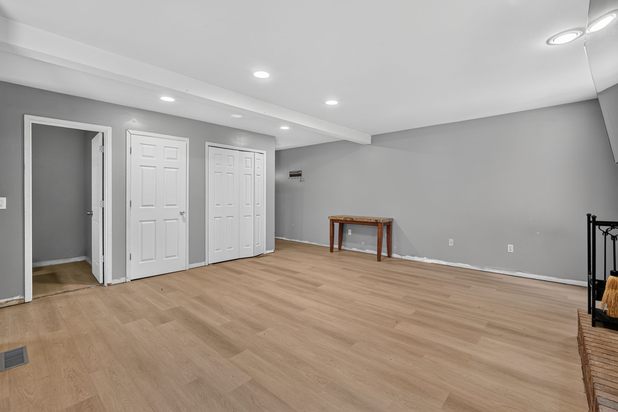 3889 92nd Drive Property Photo 8