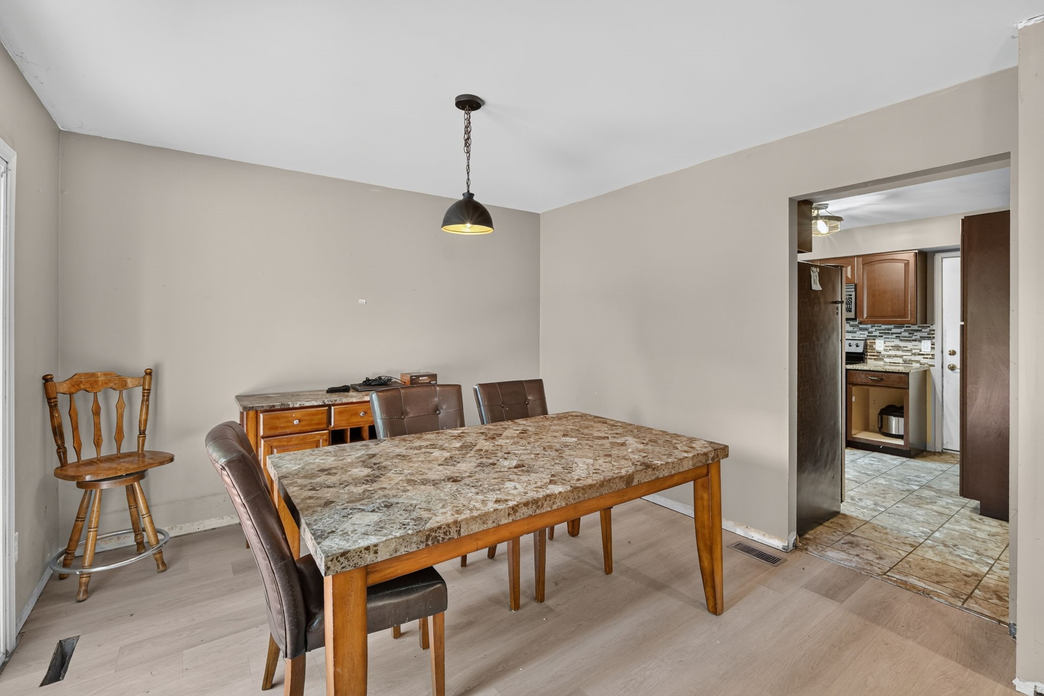 3889 92nd Drive Property Photo 9